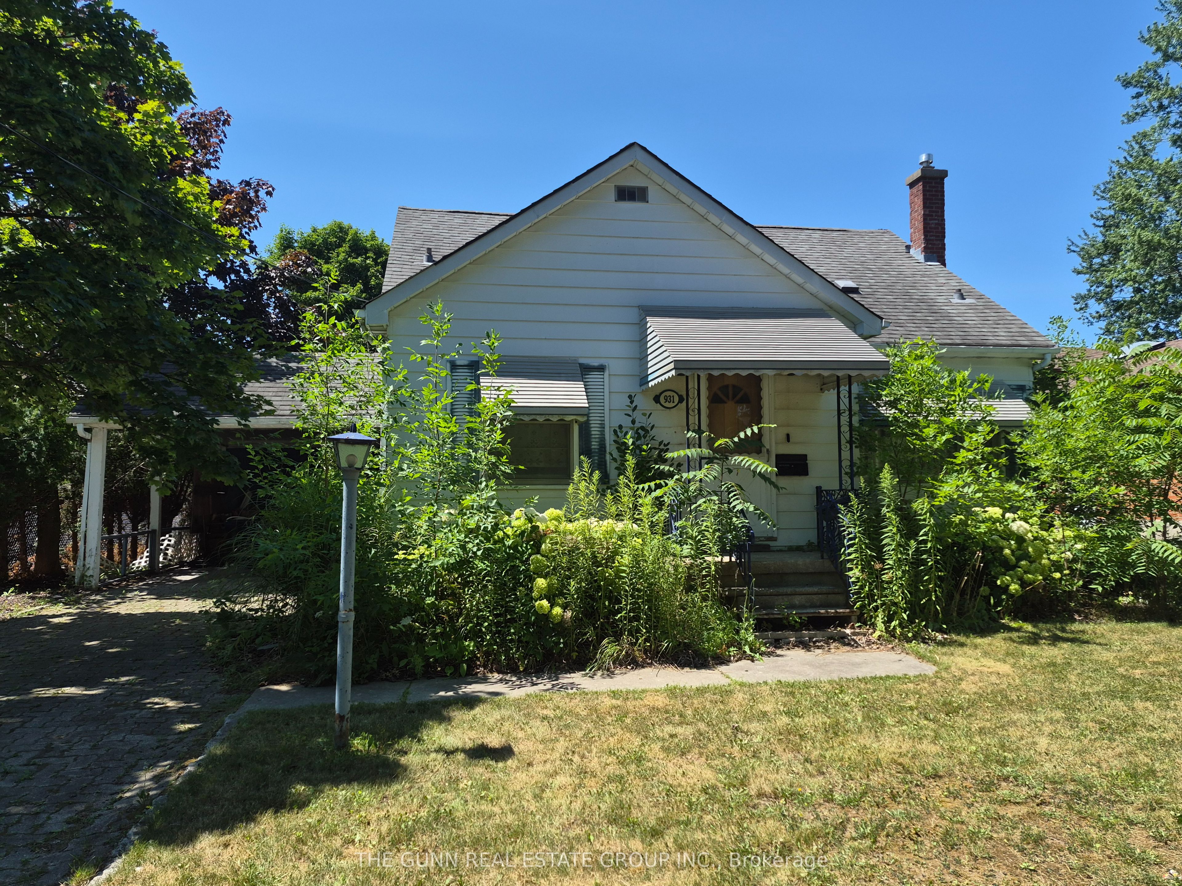 931 Willow Drive, London South, ON N6E 1P2