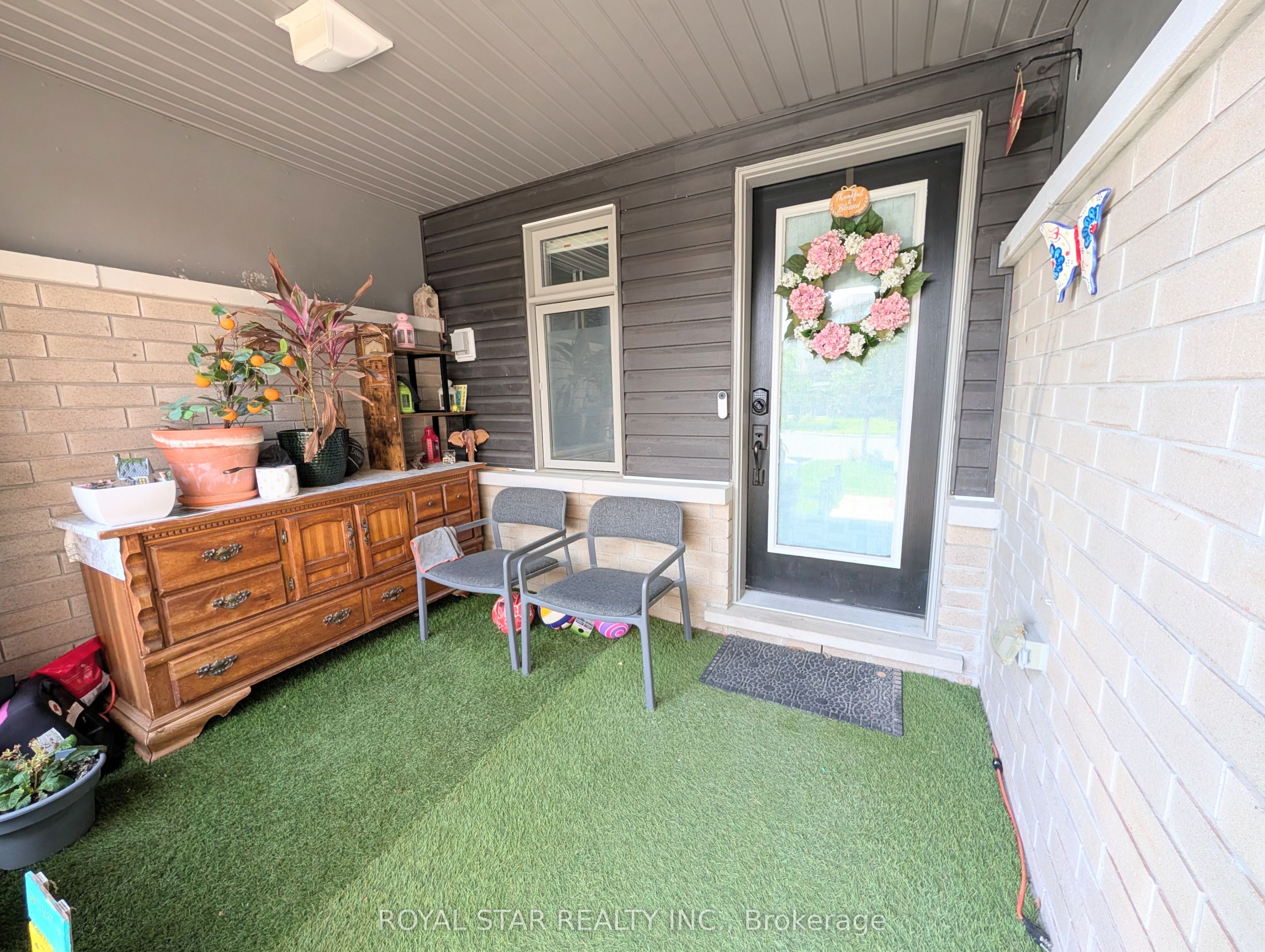 544 Roundleaf Way, Kanata, ON K2V 0K1 photo 2