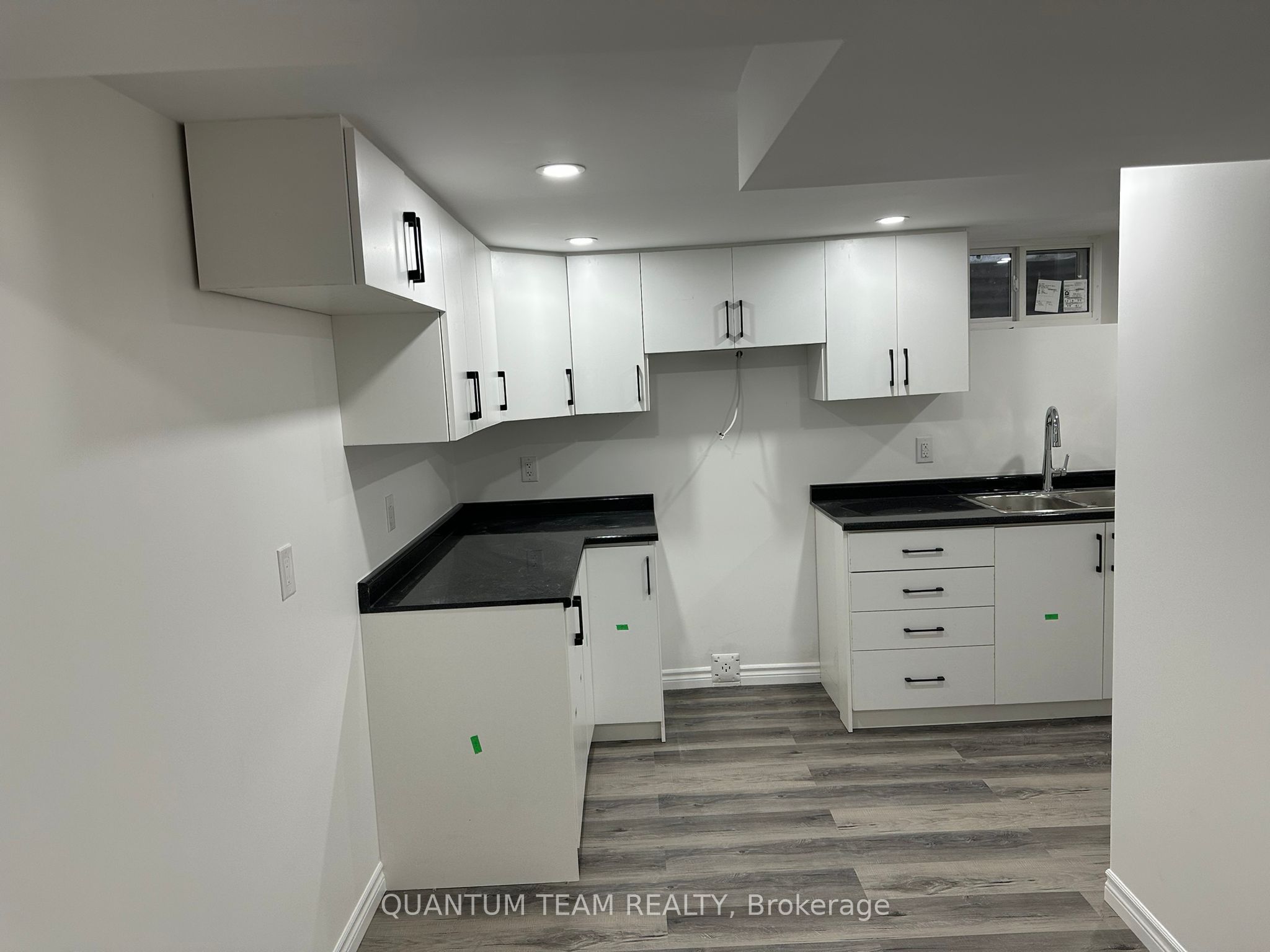 3 Acadia Drive, Welland, ON L3C 6L4