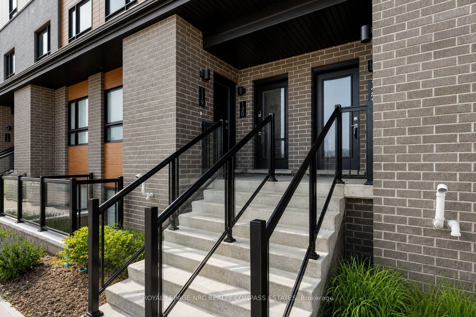6705 Cropp Street 119, Niagara Falls, ON L2E 5J8 photo 4