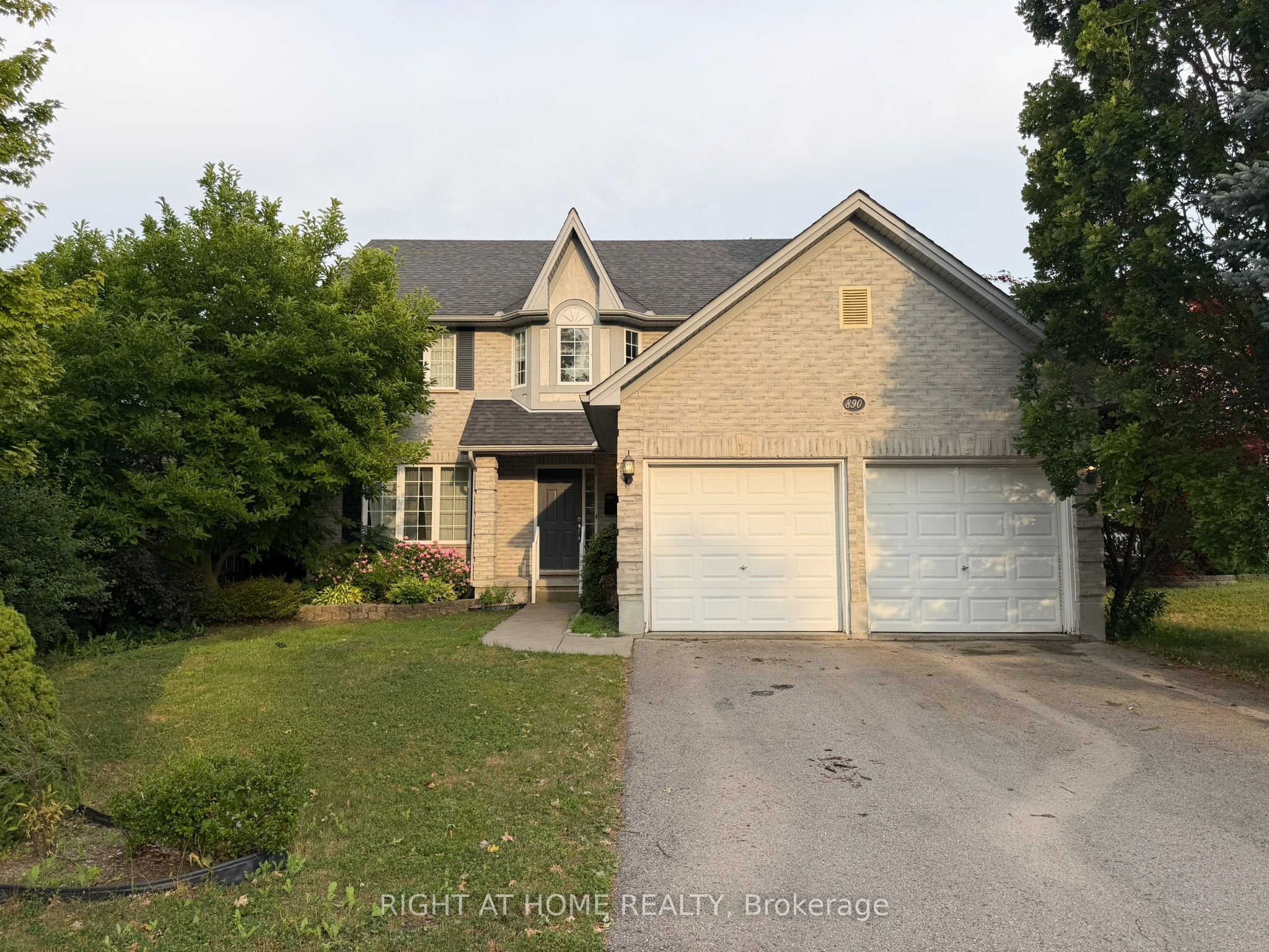 890 GUILDWOOD Boulevard, London North, ON N6H 5S9