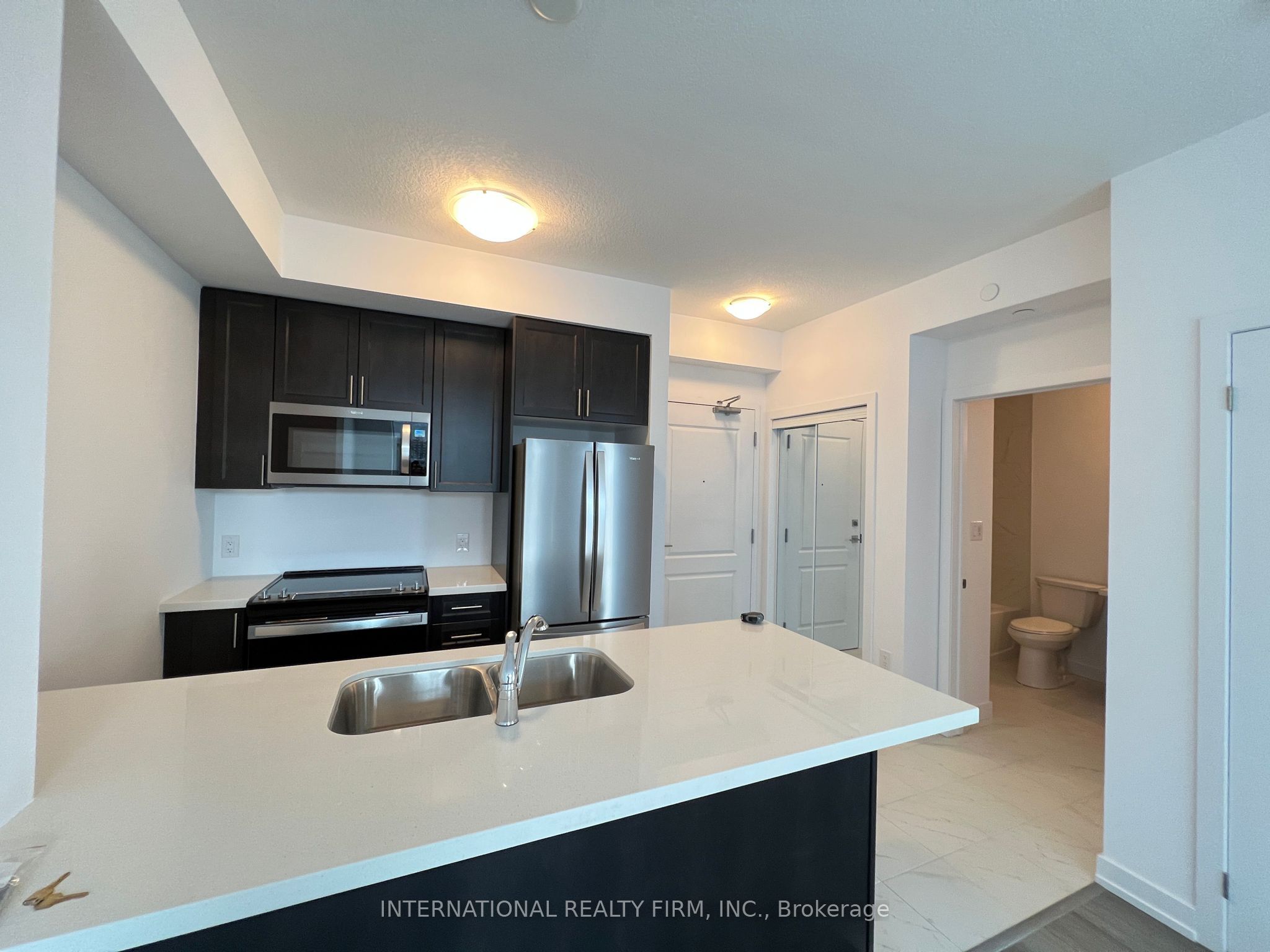 460 Dundas Street E 332, Hamilton, ON L8B 2A5 photo 2
