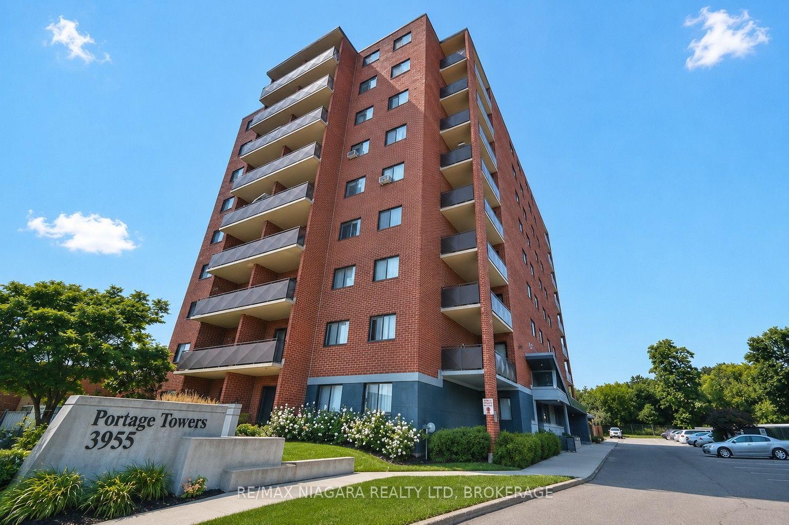 3955 Portage Road 507, Niagara Falls, ON L2J 3W2