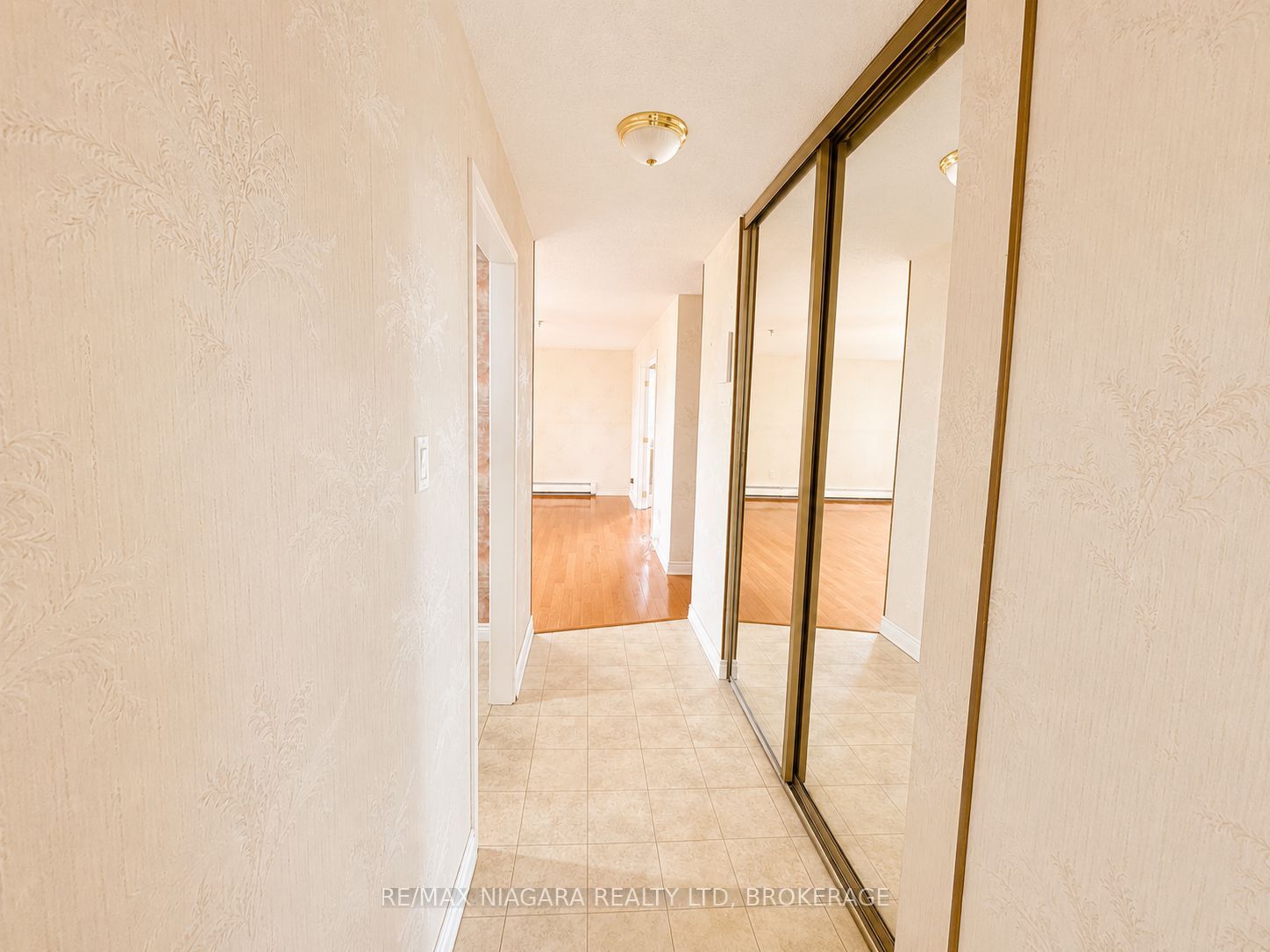 3955 Portage Road 507, Niagara Falls, ON L2J 3W2 photo 5