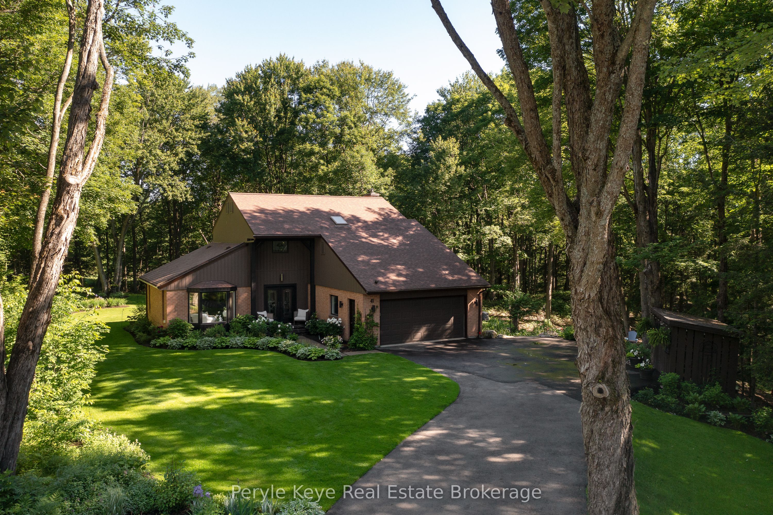 41 South Muskoka Drive, Bracebridge, ON P1L 1M4 photo 2