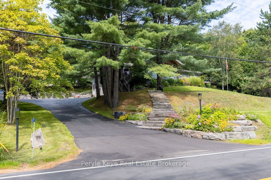 179 Santa's Village Road, Bracebridge, ON P1L 0N3 photo 2