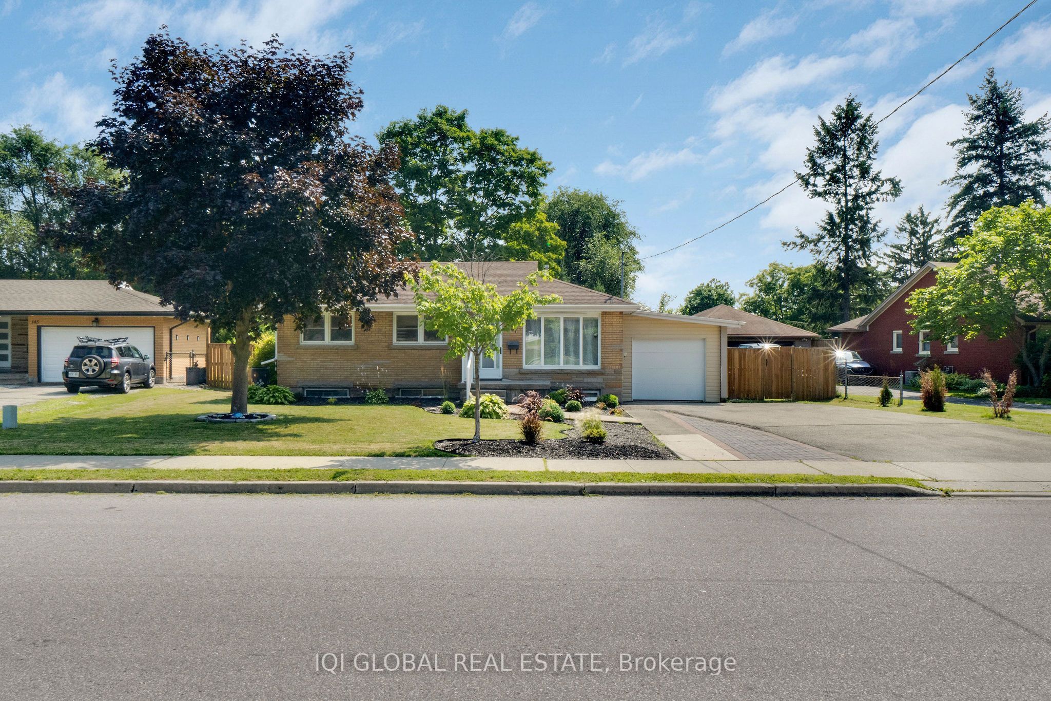 147 Tait Street, Cambridge, ON N1S 3E7 photo 2