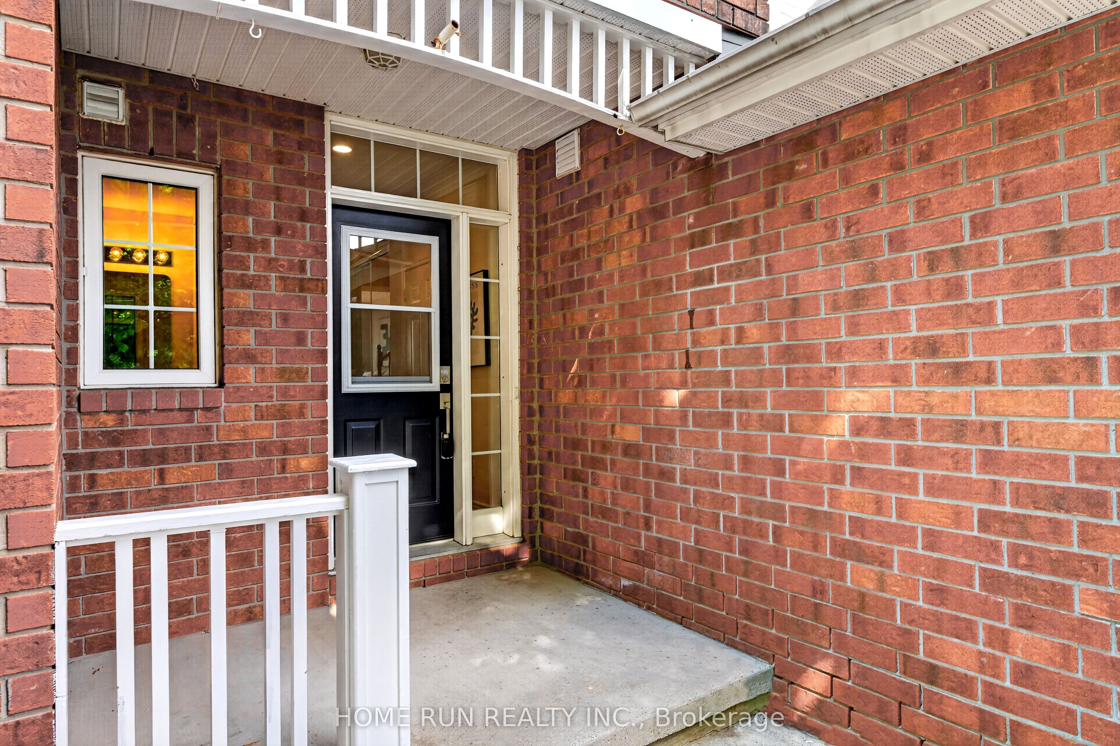 164 Gray Crescent, Kanata, ON K2K 3L9 photo 2
