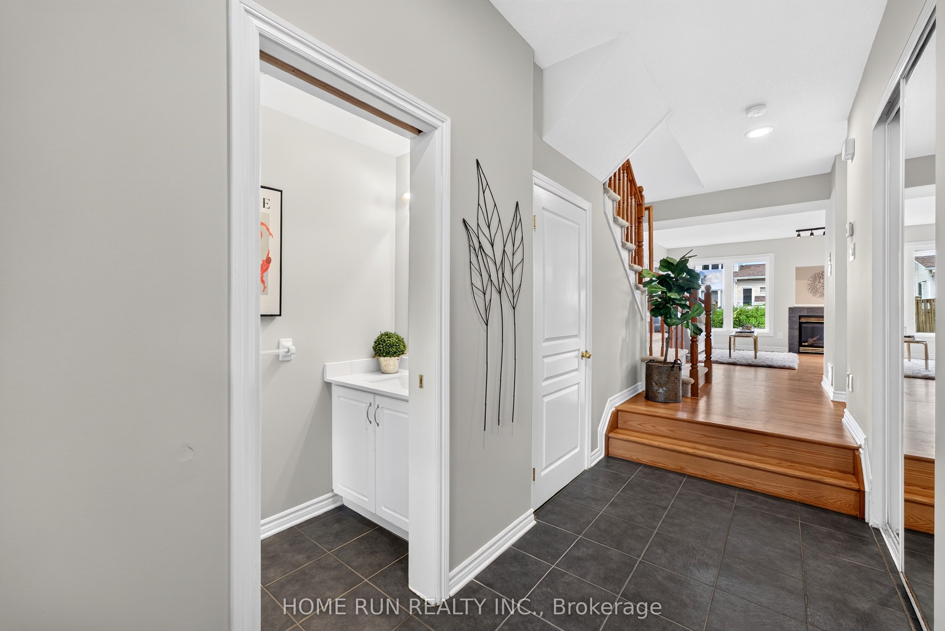 164 Gray Crescent, Kanata, ON K2K 3L9 photo 4
