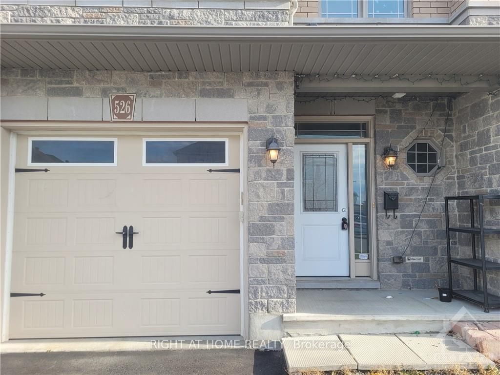 526 BARRICK HILL Road, Kanata, ON K2M 0B5 photo 3