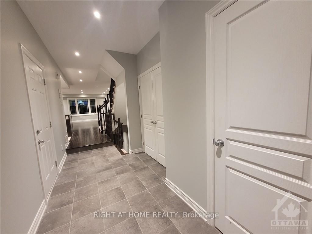 526 BARRICK HILL Road, Kanata, ON K2M 0B5 photo 4