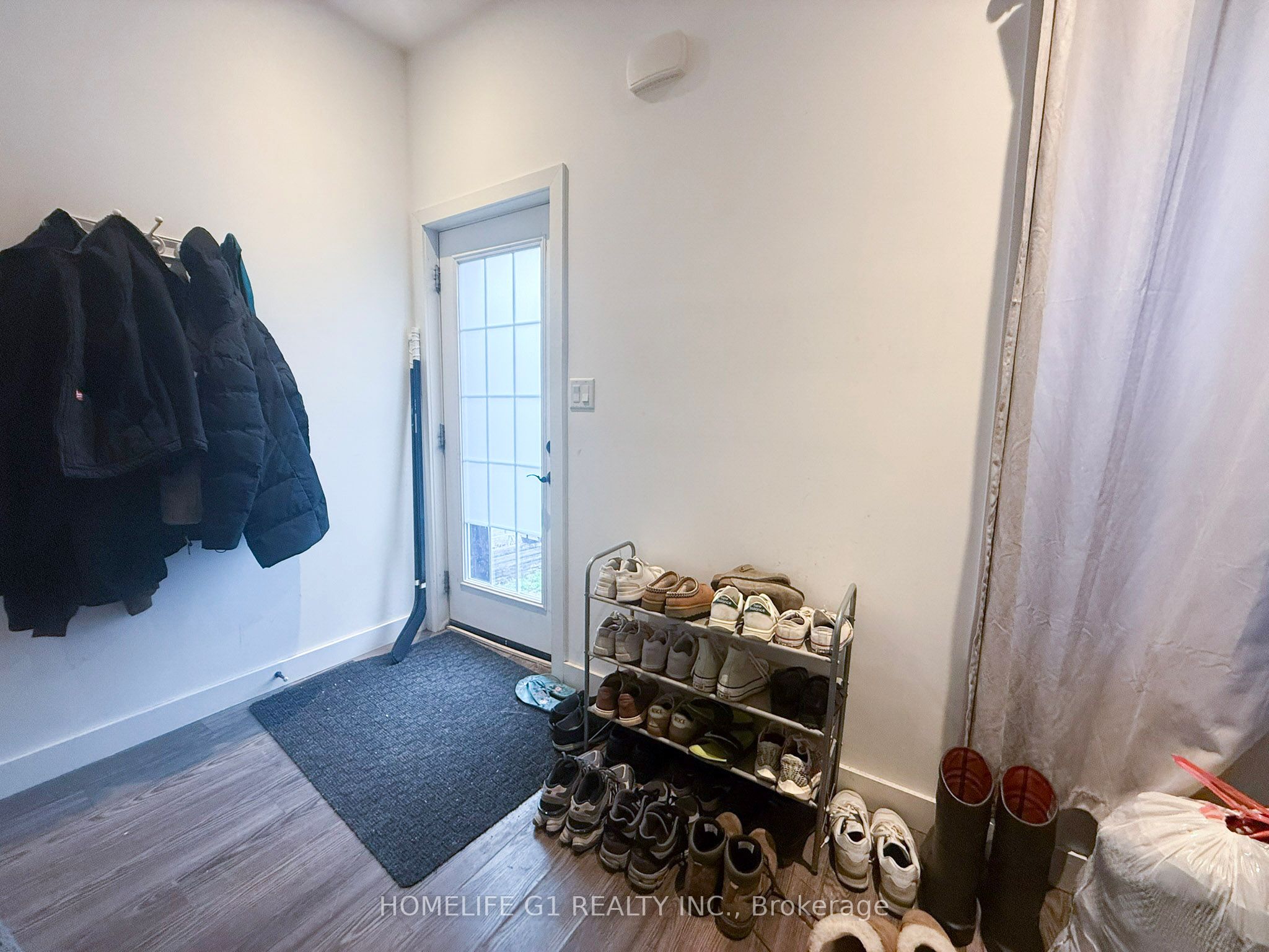 286 Hunter Street W, Hamilton, ON L8P 1S3 photo 2