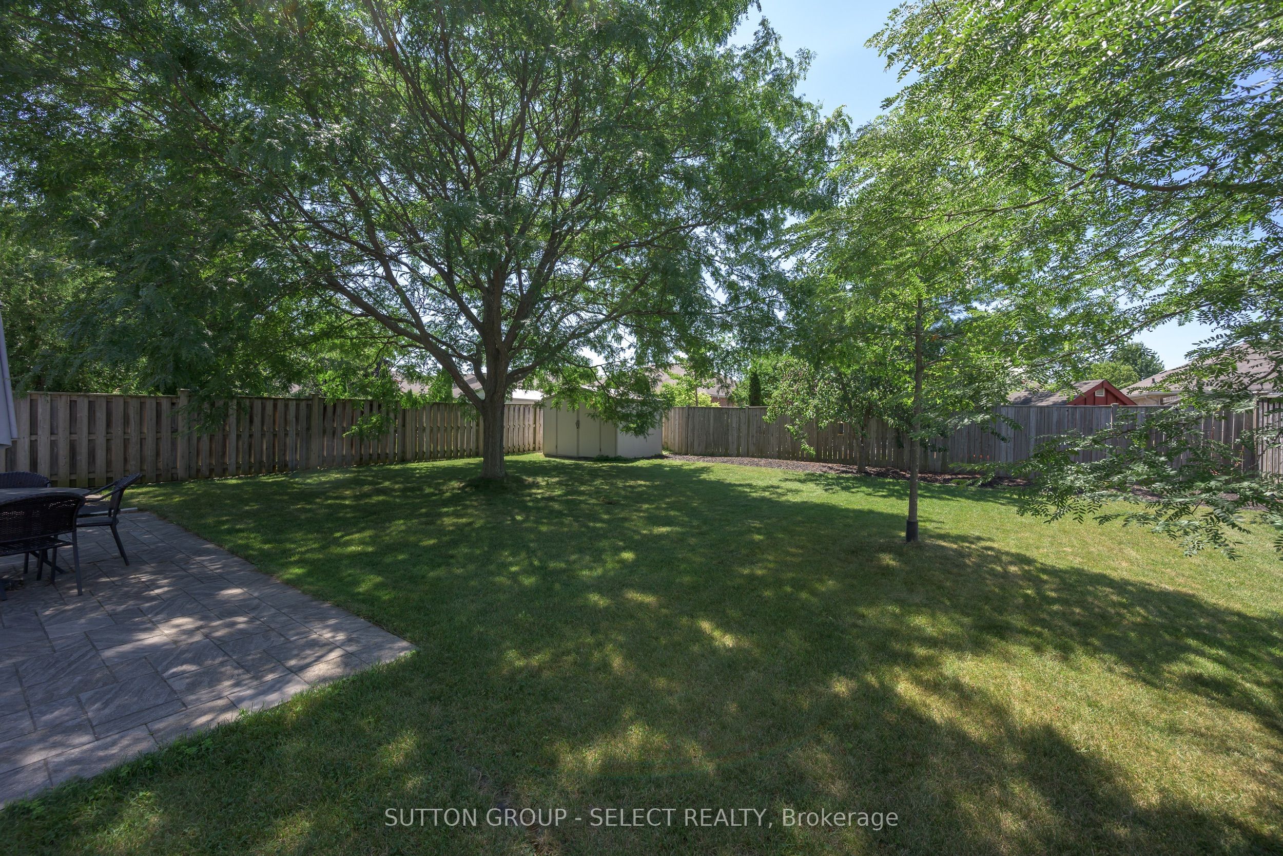 2021 Lumb Court, London North, ON N6G 5J4 photo 2