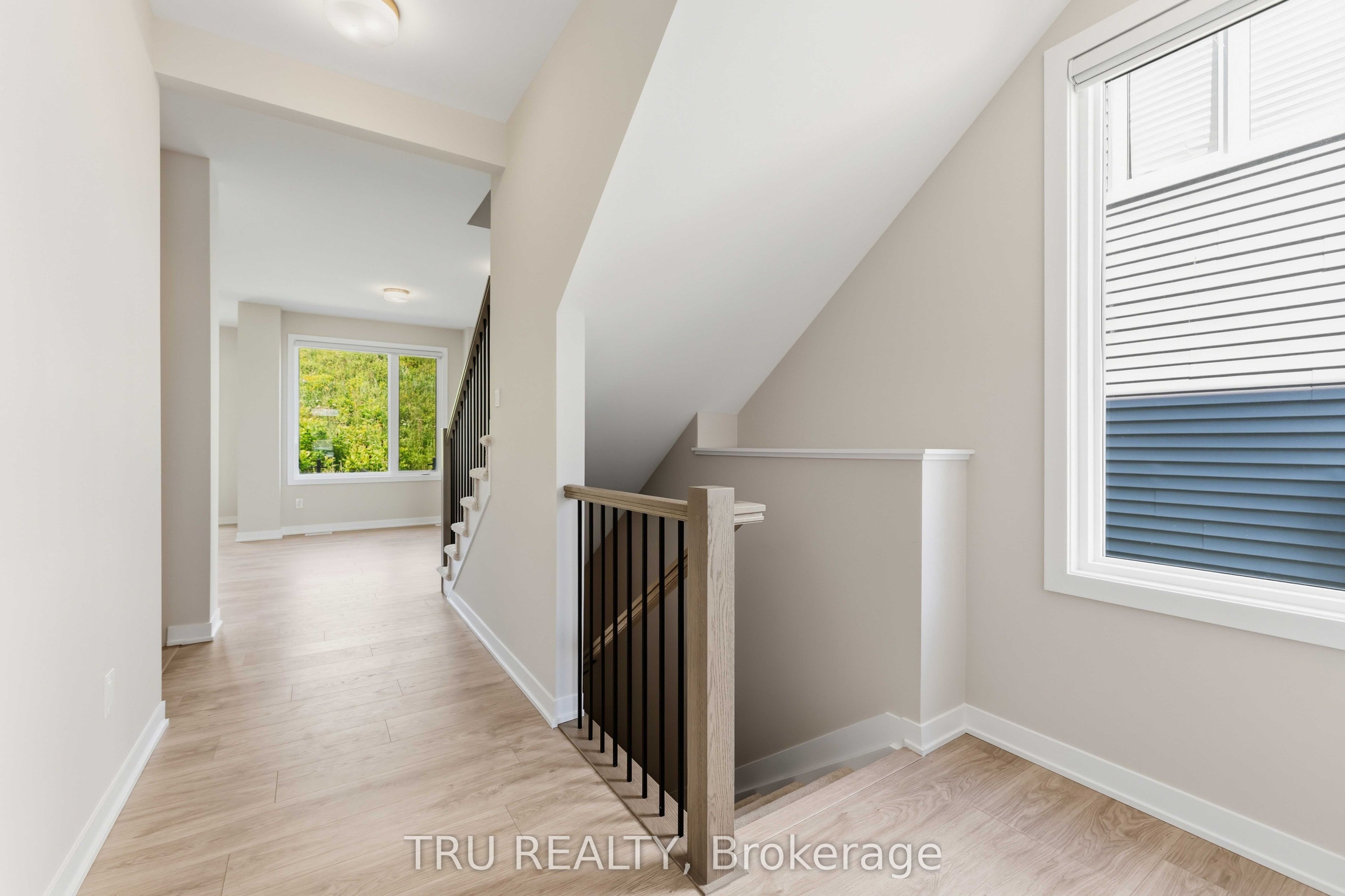 706 Expansion Road, Barrhaven, ON K2J 7G4 photo 4