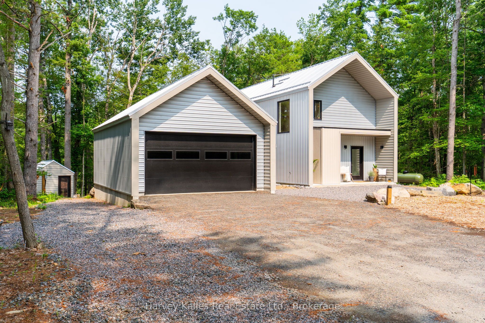 2074 Muskoka 169 Road, Gravenhurst, ON P1P 1R1 photo 3