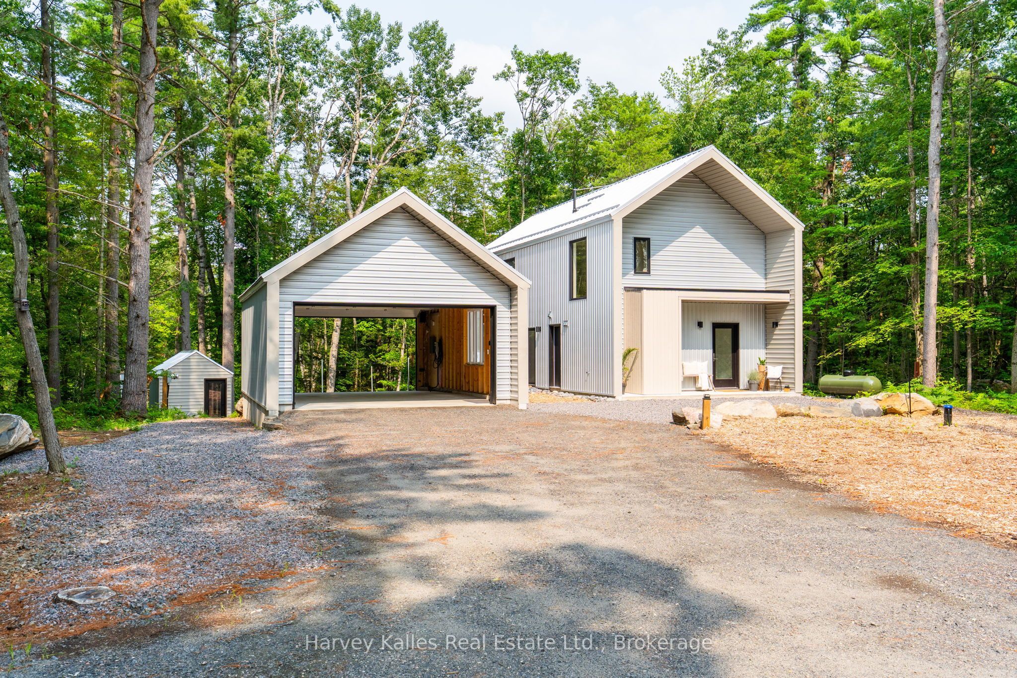 2074 Muskoka 169 Road, Gravenhurst, ON P1P 1R1 photo 5