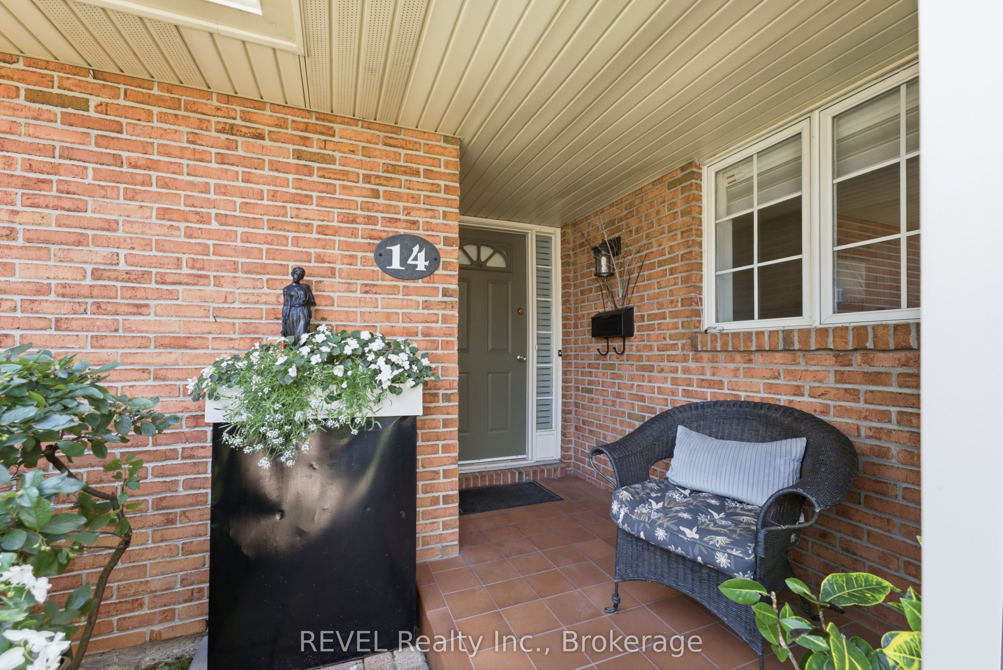 275 Pelham Road 14, St. Catharines, ON L2S 3B9 photo 2
