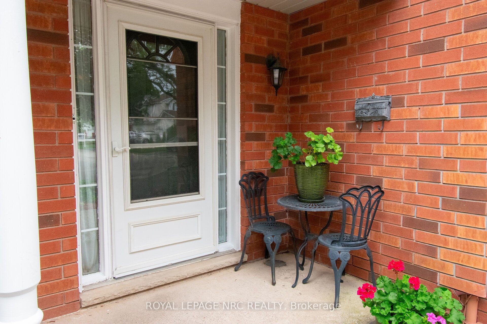 24 Walker Court, Grimsby, ON L3M 5J5 photo 4