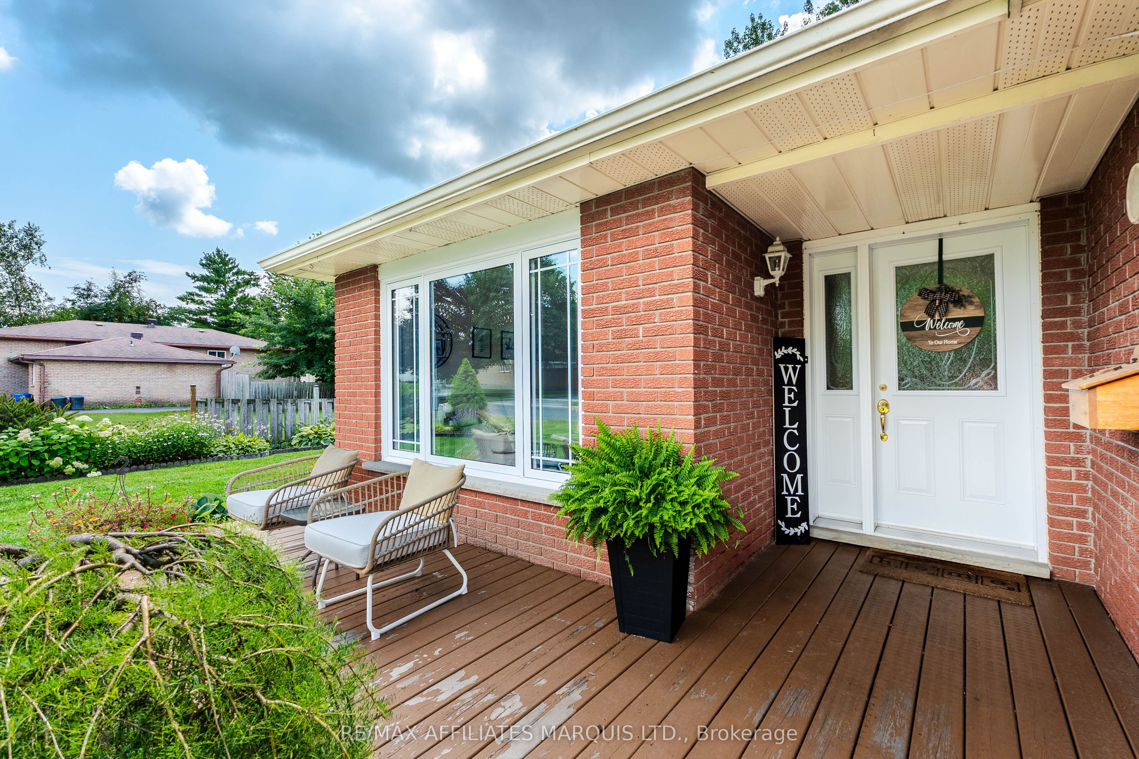 709 Champlain Drive, Cornwall, ON K6H 6P4 photo 4