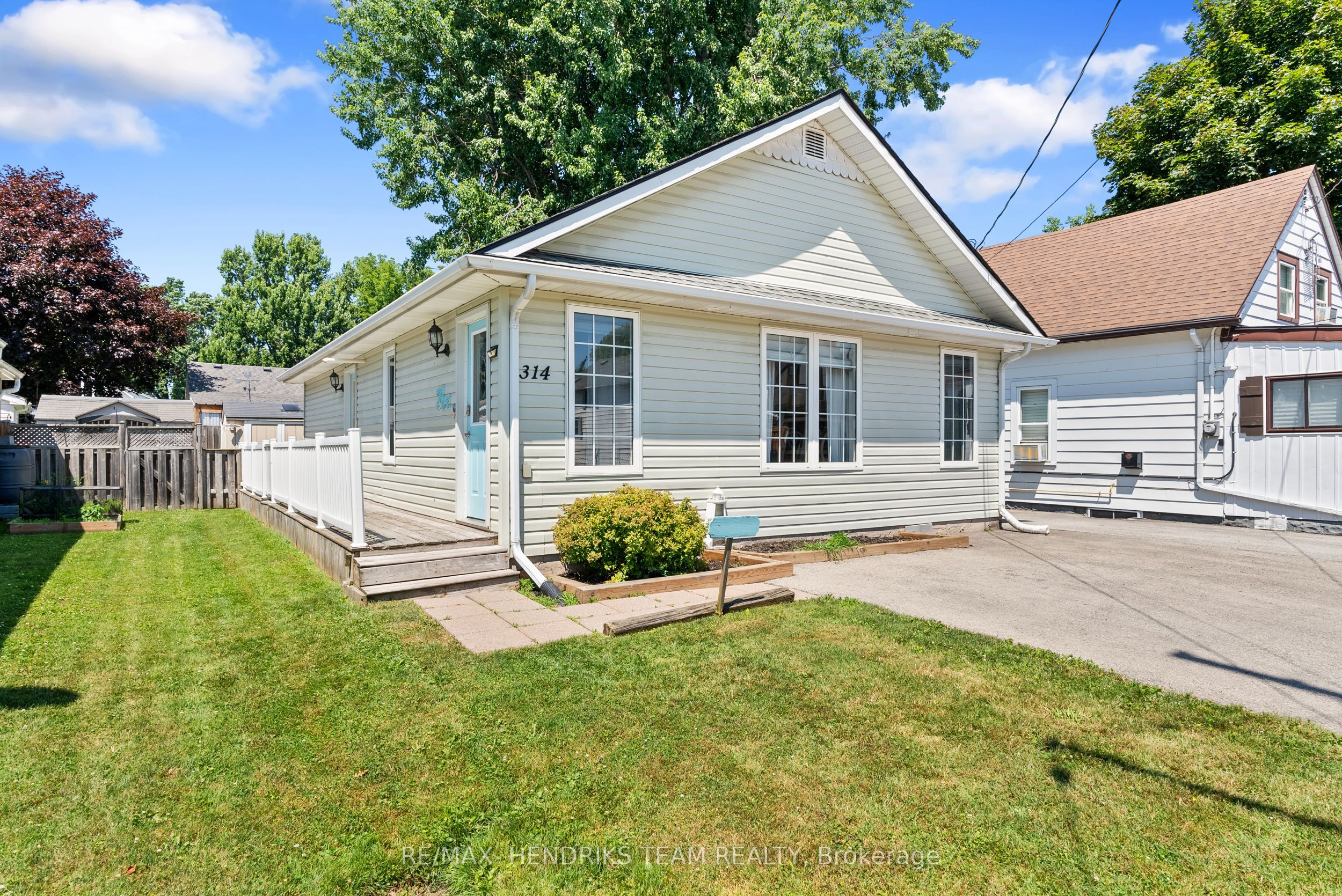 314 LINCOLN Road W, Fort Erie, ON L0S 1B0 photo 2