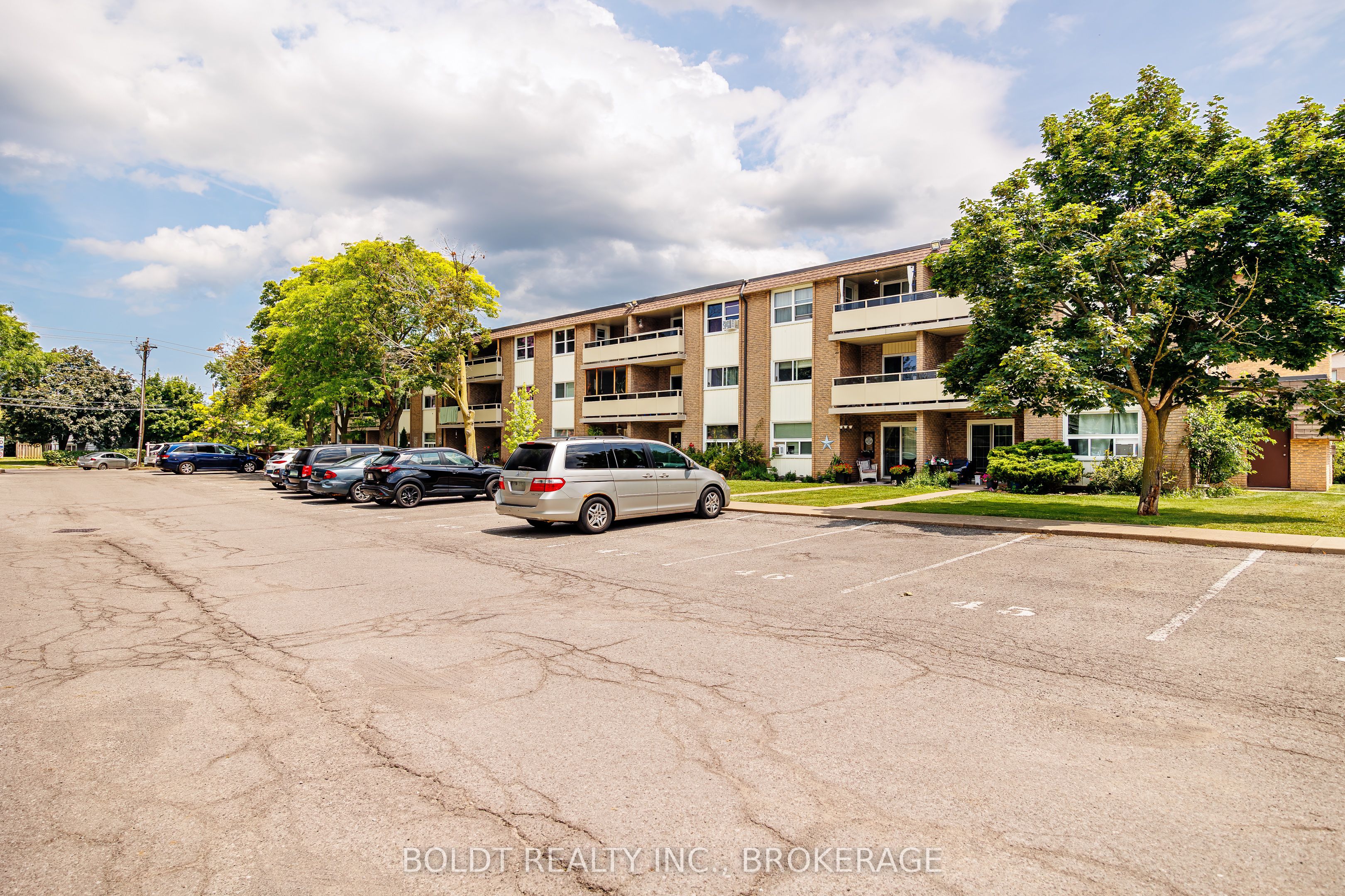 41 Rykert Street 209, St. Catharines, ON L2S 3A4 photo 4