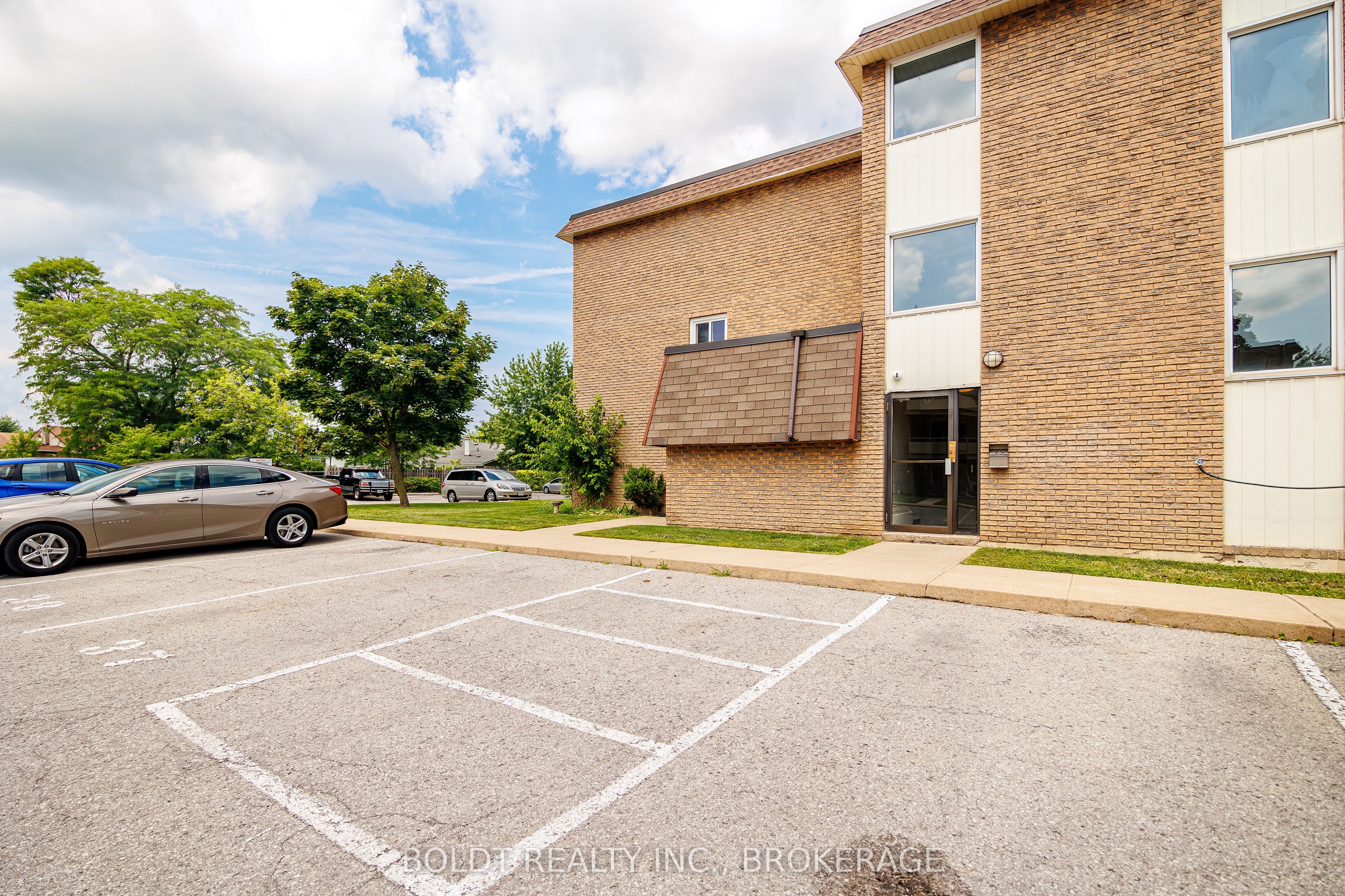 41 Rykert Street 209, St. Catharines, ON L2S 3A4 photo 5