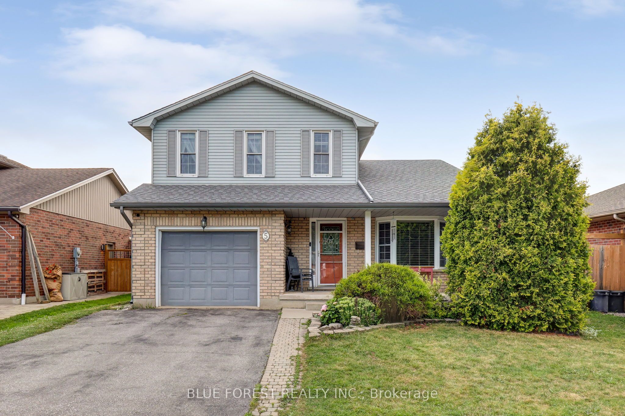 5 BONAPARTE Lane, London East, ON N5V 4B1