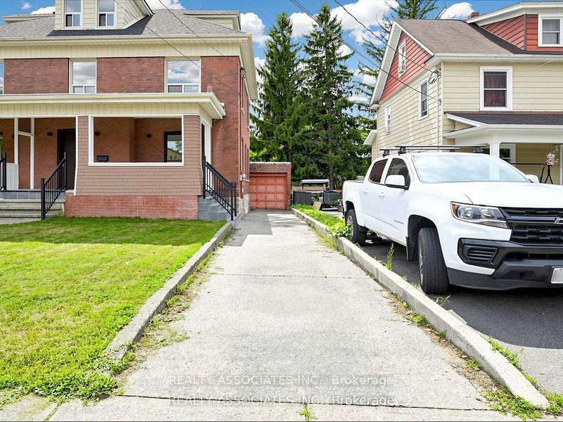 6058 Culp Street, Niagara Falls, ON L2G 2B7 photo 3