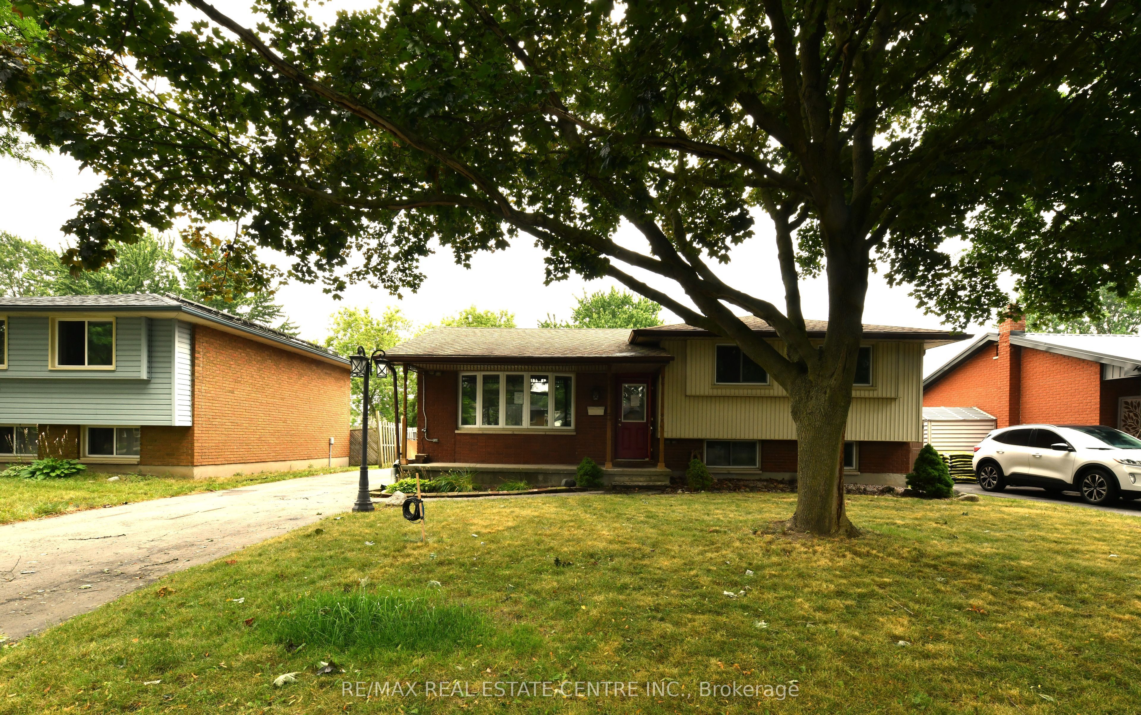 37 Ebury Crescent, London South, ON N6C 3E1