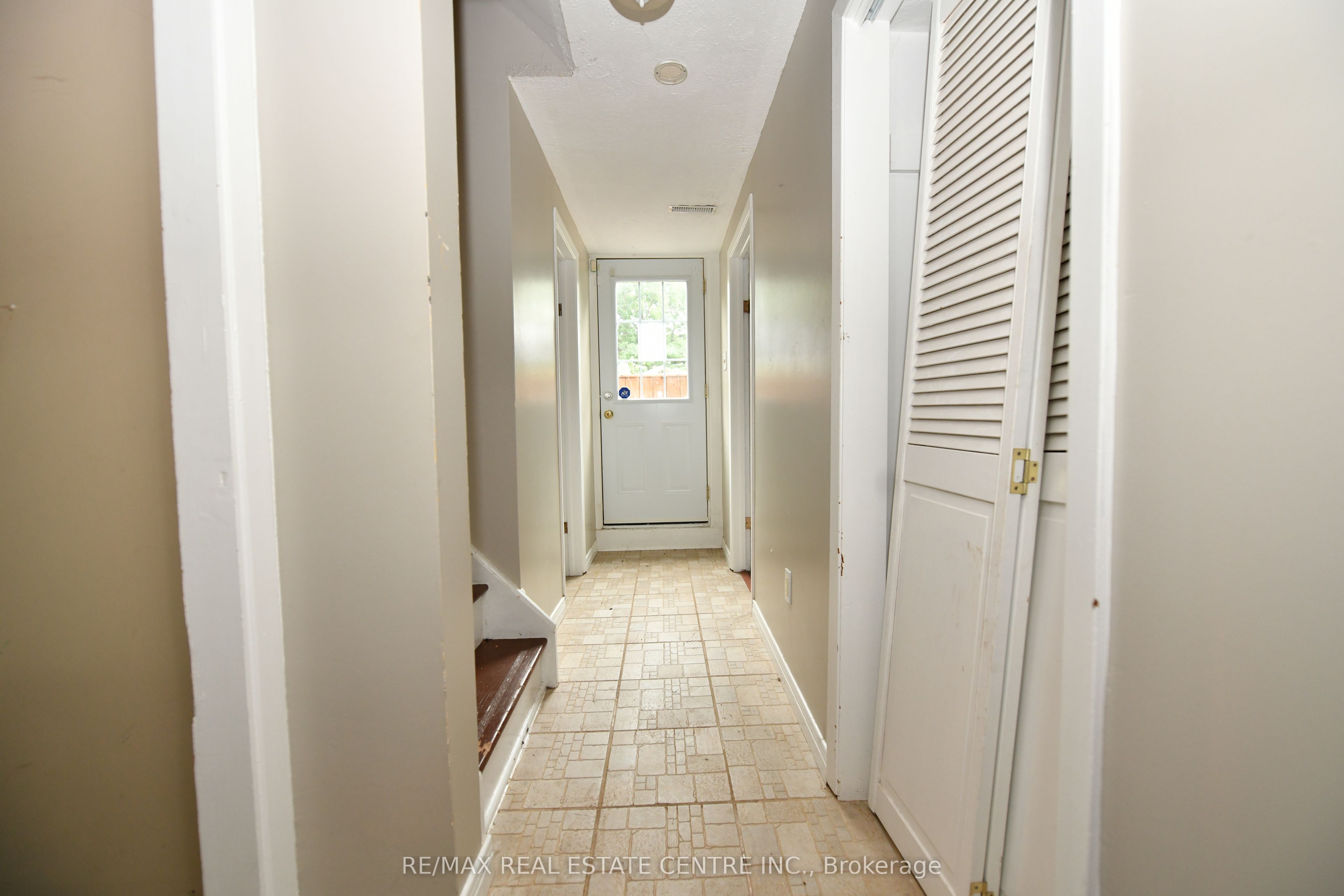 37 Ebury Crescent, London South, ON N6C 3E1 photo 2