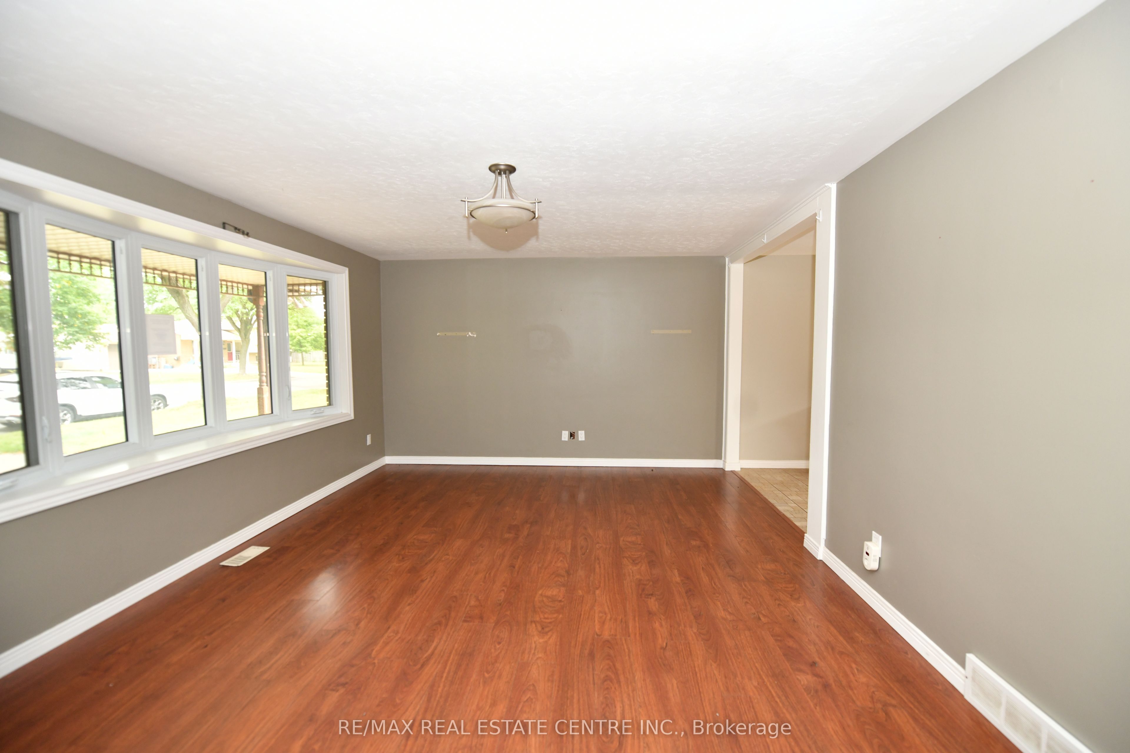 37 Ebury Crescent, London South, ON N6C 3E1 photo 4