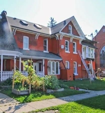 561 Gould Street, South Bruce Peninsula, ON N0H 2T0 photo 2