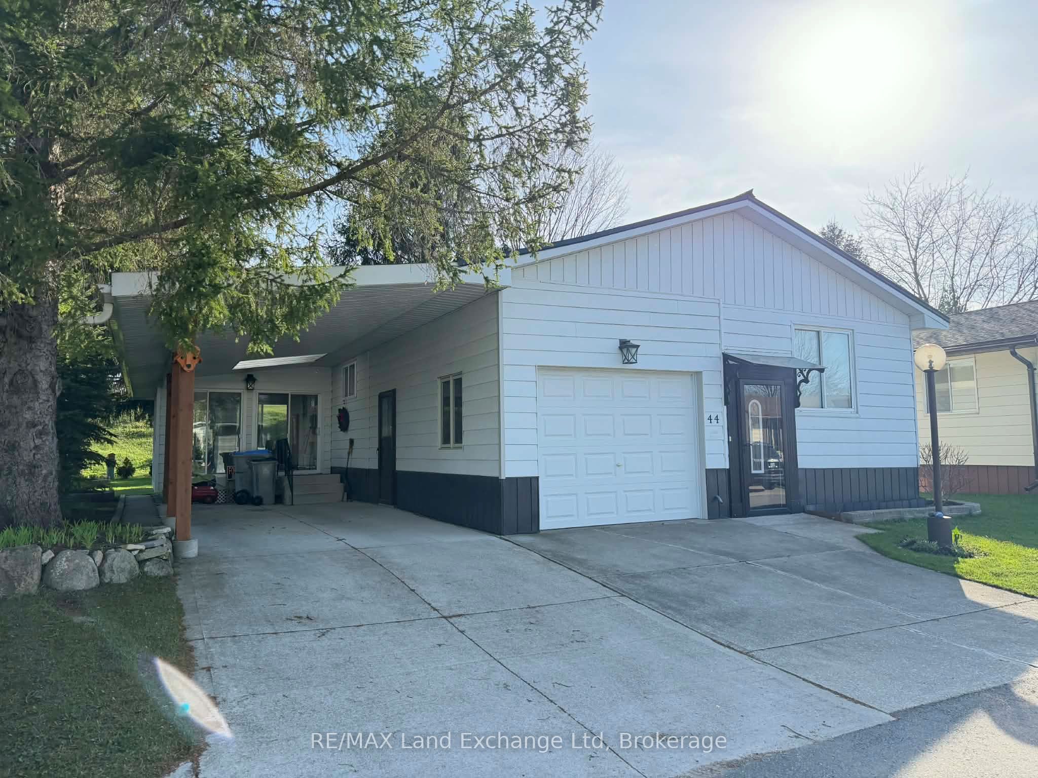 44 Briarwood Crescent, North Huron, ON N0G 2W0