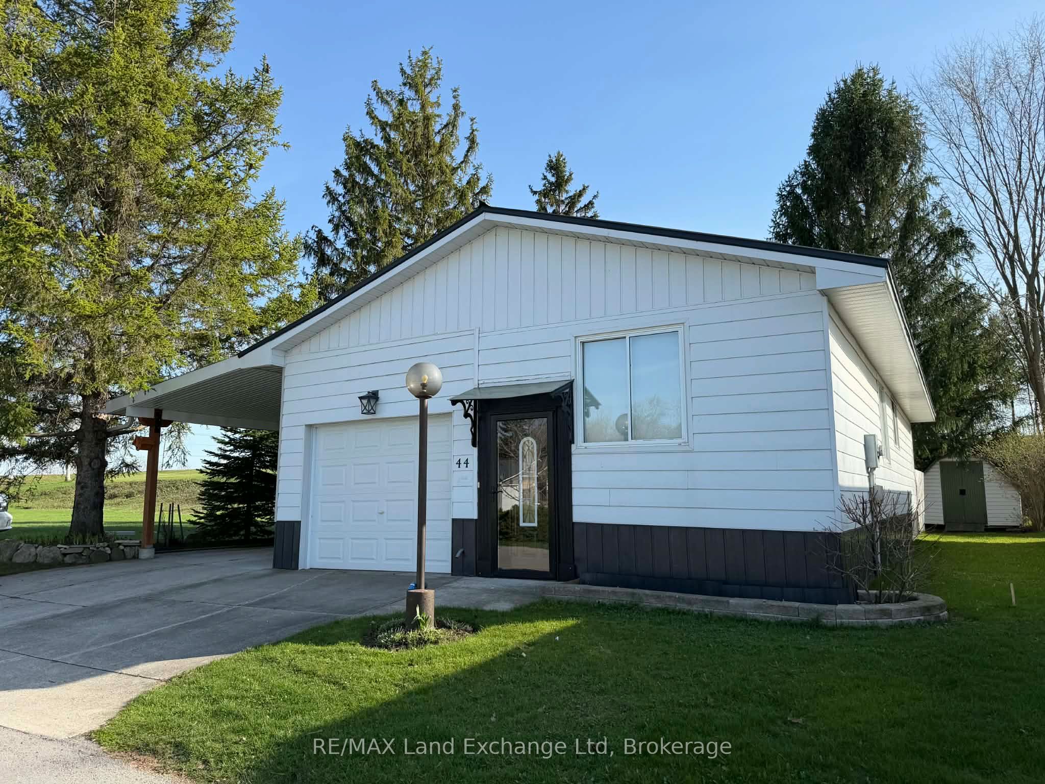44 Briarwood Crescent, North Huron, ON N0G 2W0 photo 2