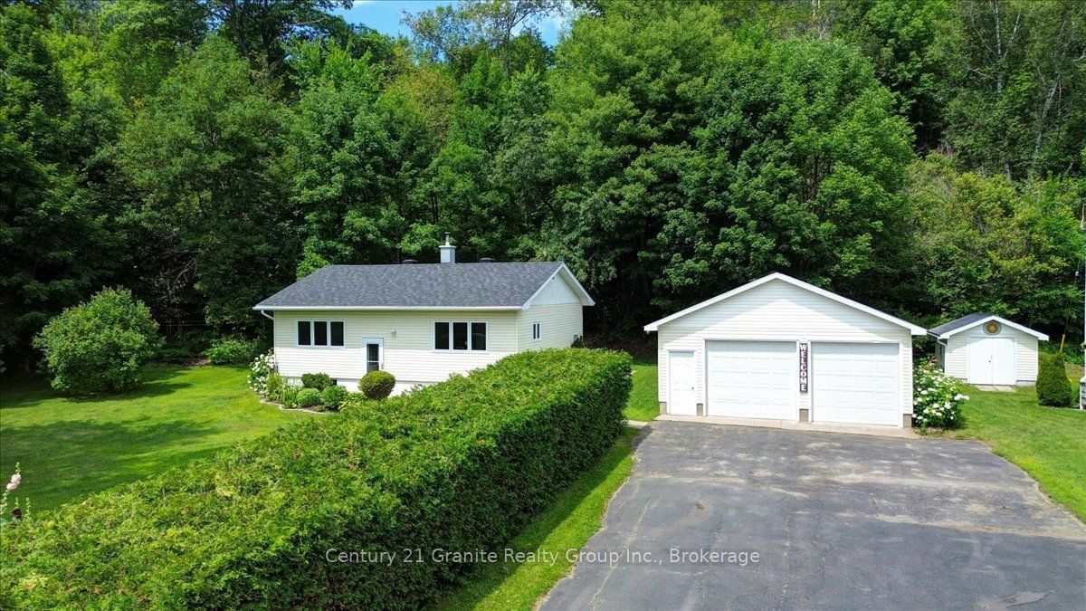 205 Maxwell Settlement Road, Bancroft, ON K0L 1C0