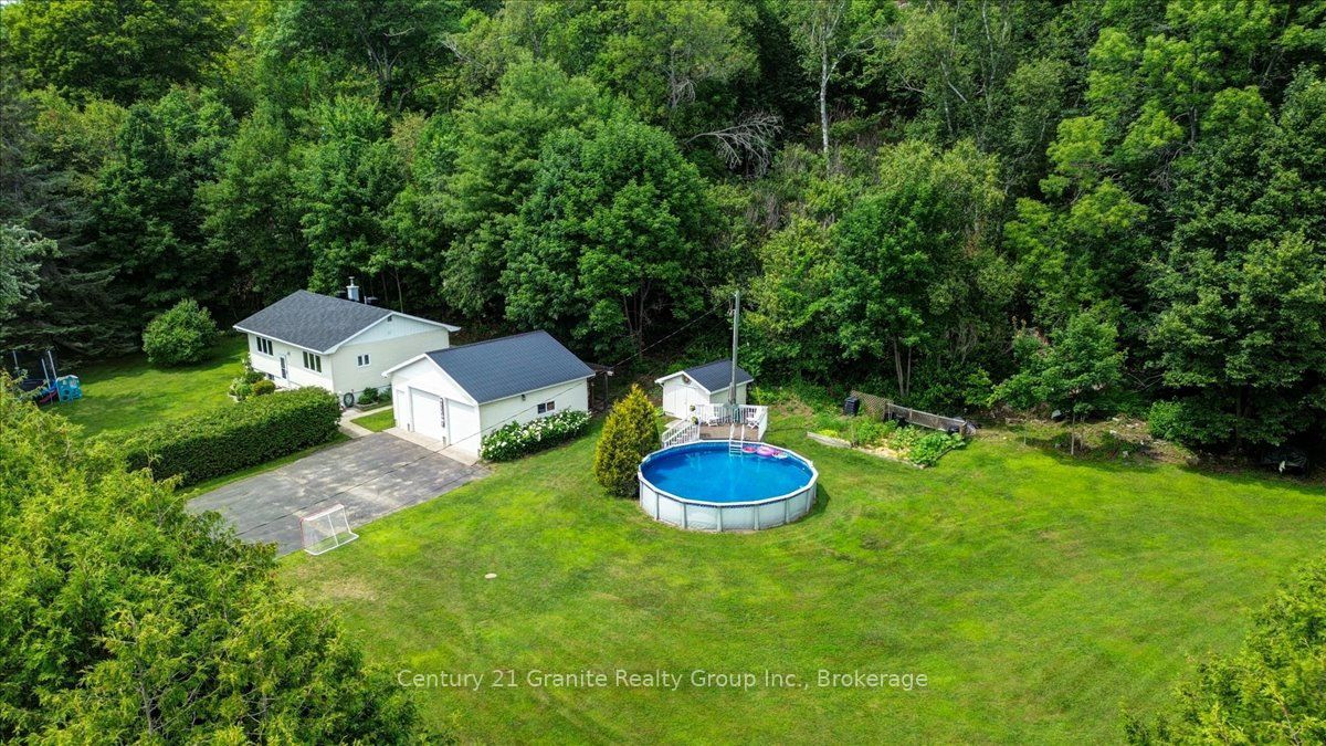 205 Maxwell Settlement Road, Bancroft, ON K0L 1C0 photo 2