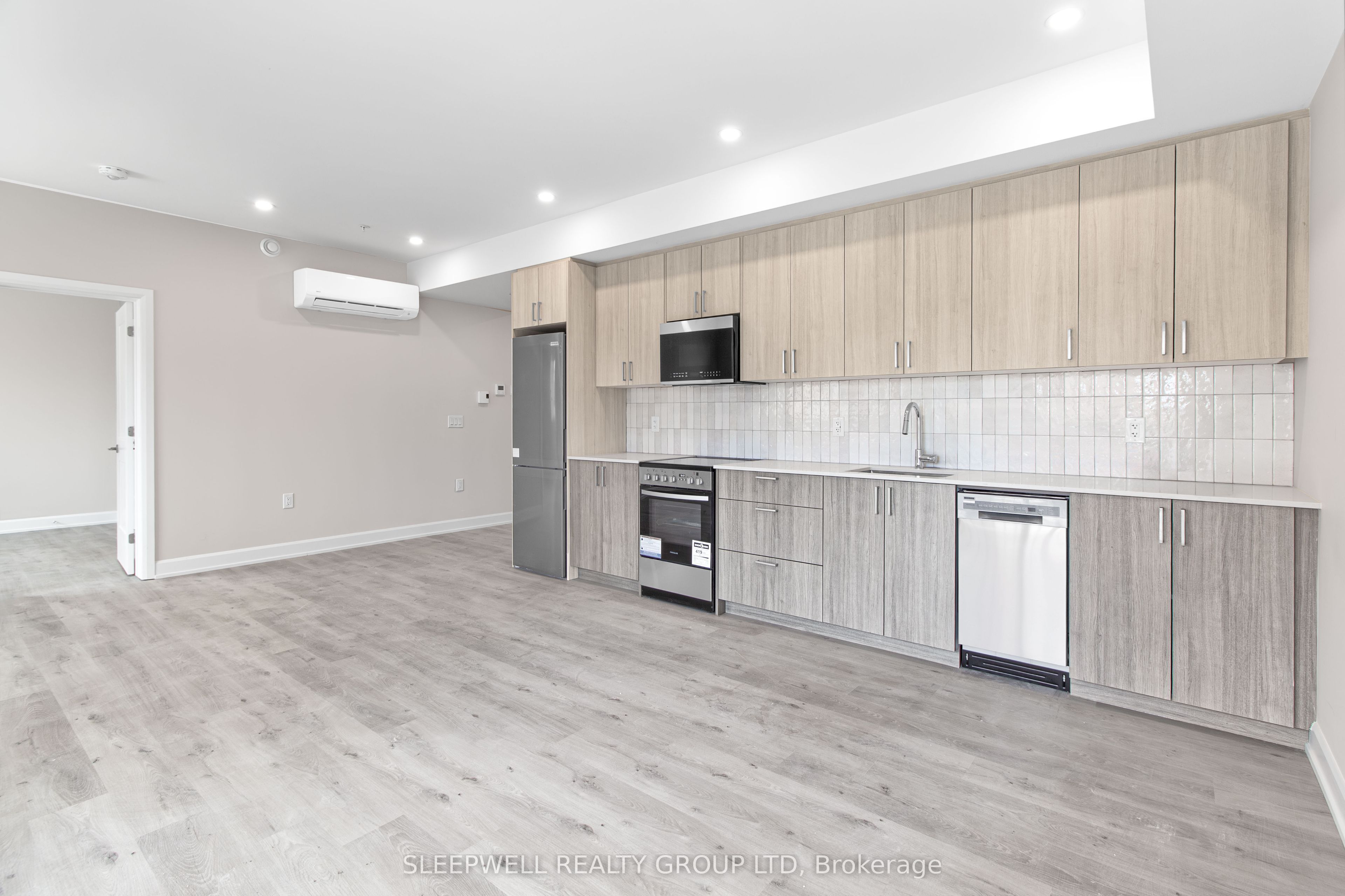 370 Cambridge Street N 403, West Centre Town, ON K1R 7B7 photo 4