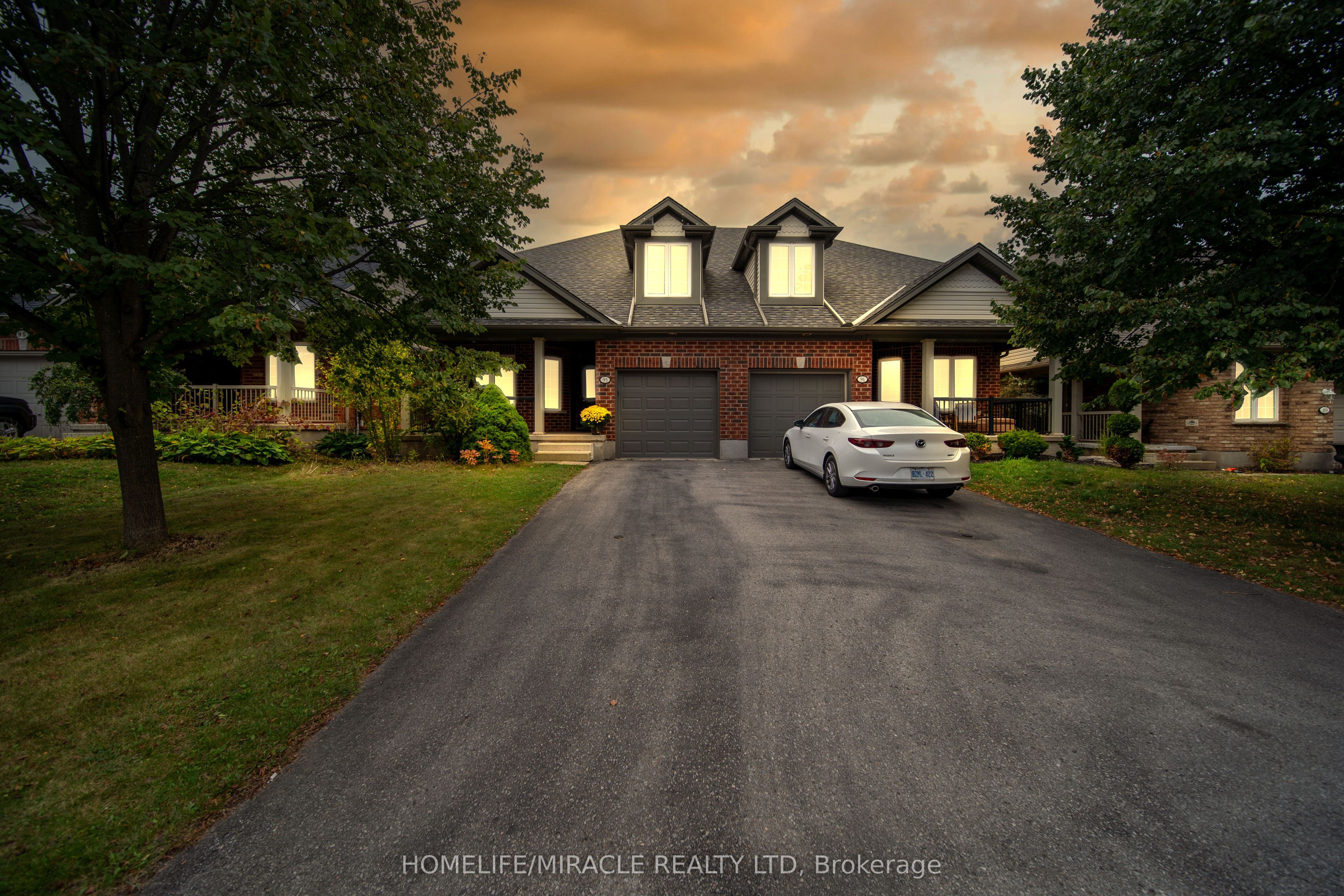 93 Lynch Circle, Guelph, ON N1L 1R8