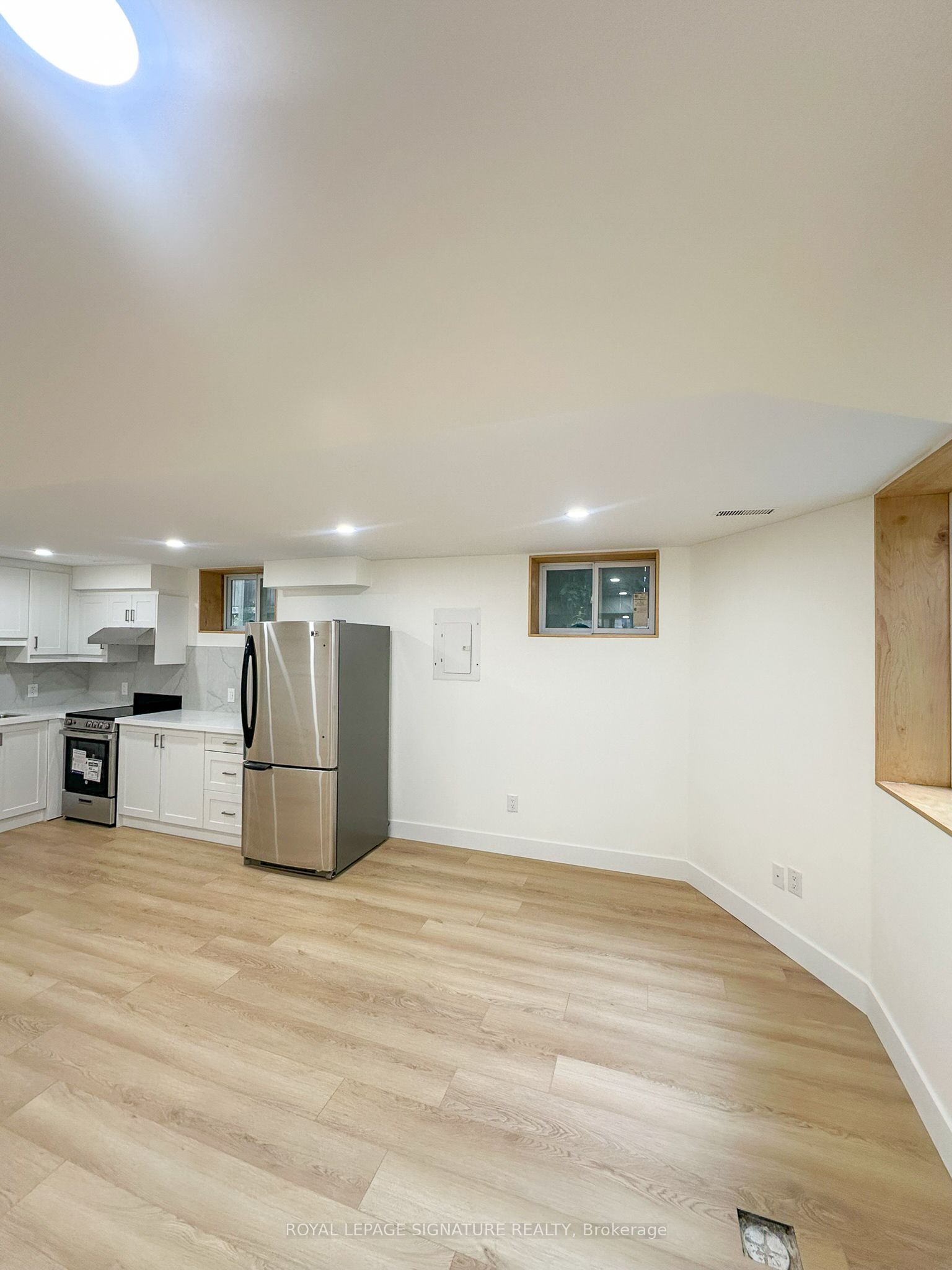 27 Millen Avenue A102, Hamilton, ON L9A 2T5 photo 5