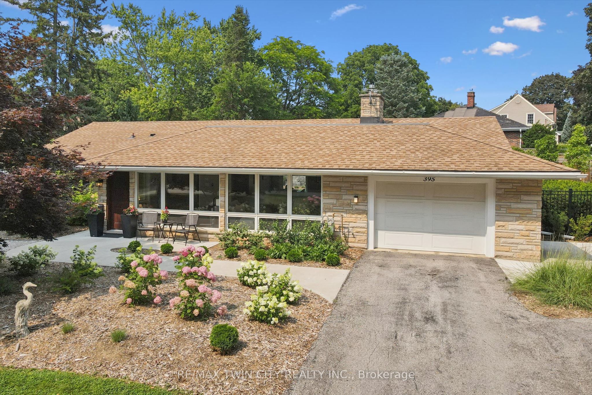 395 Blue Heron Ridge, Cambridge, ON N3H 3H2 photo 2