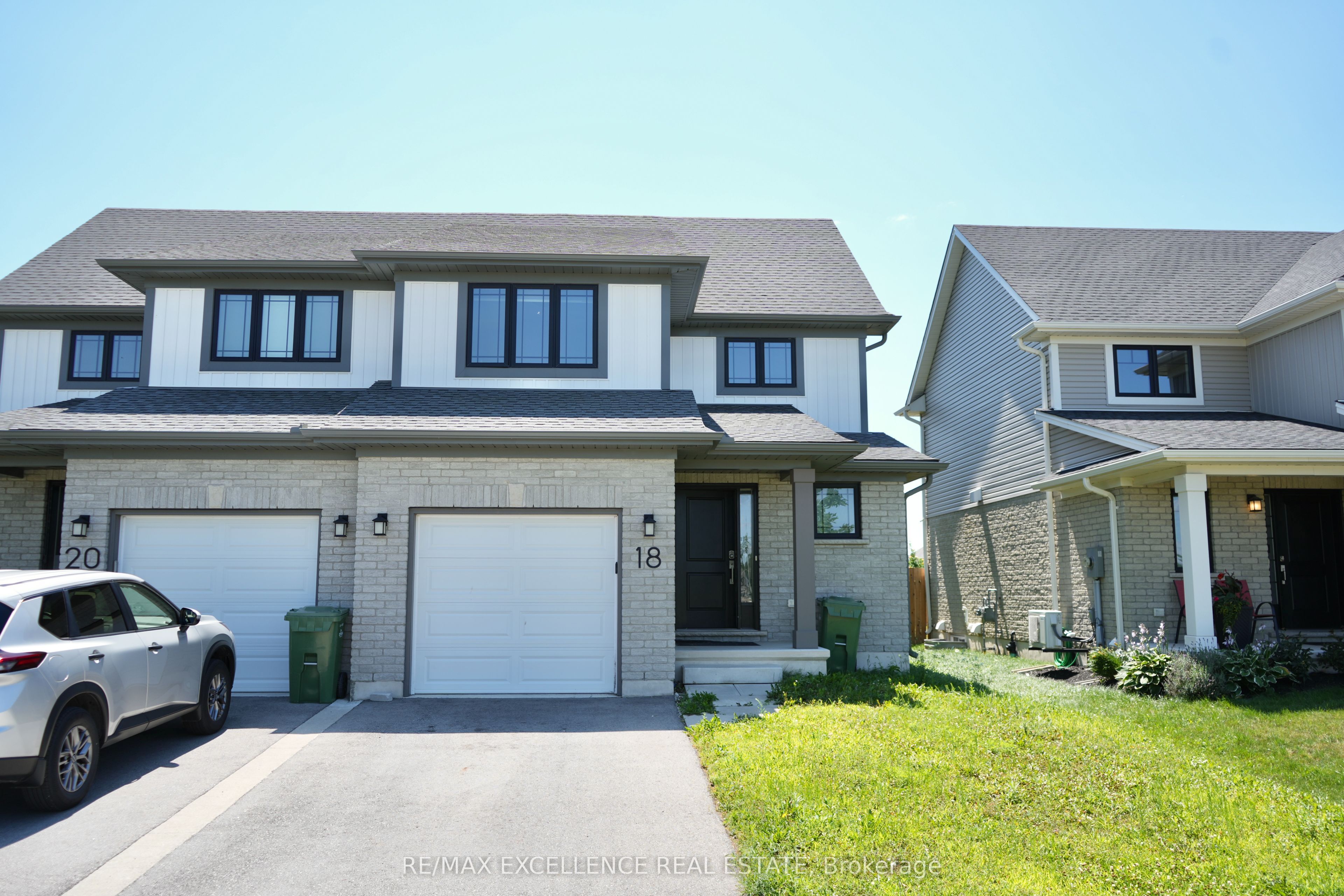 18 Weir Crescent, St. Thomas, ON N5R 0L7 photo 2