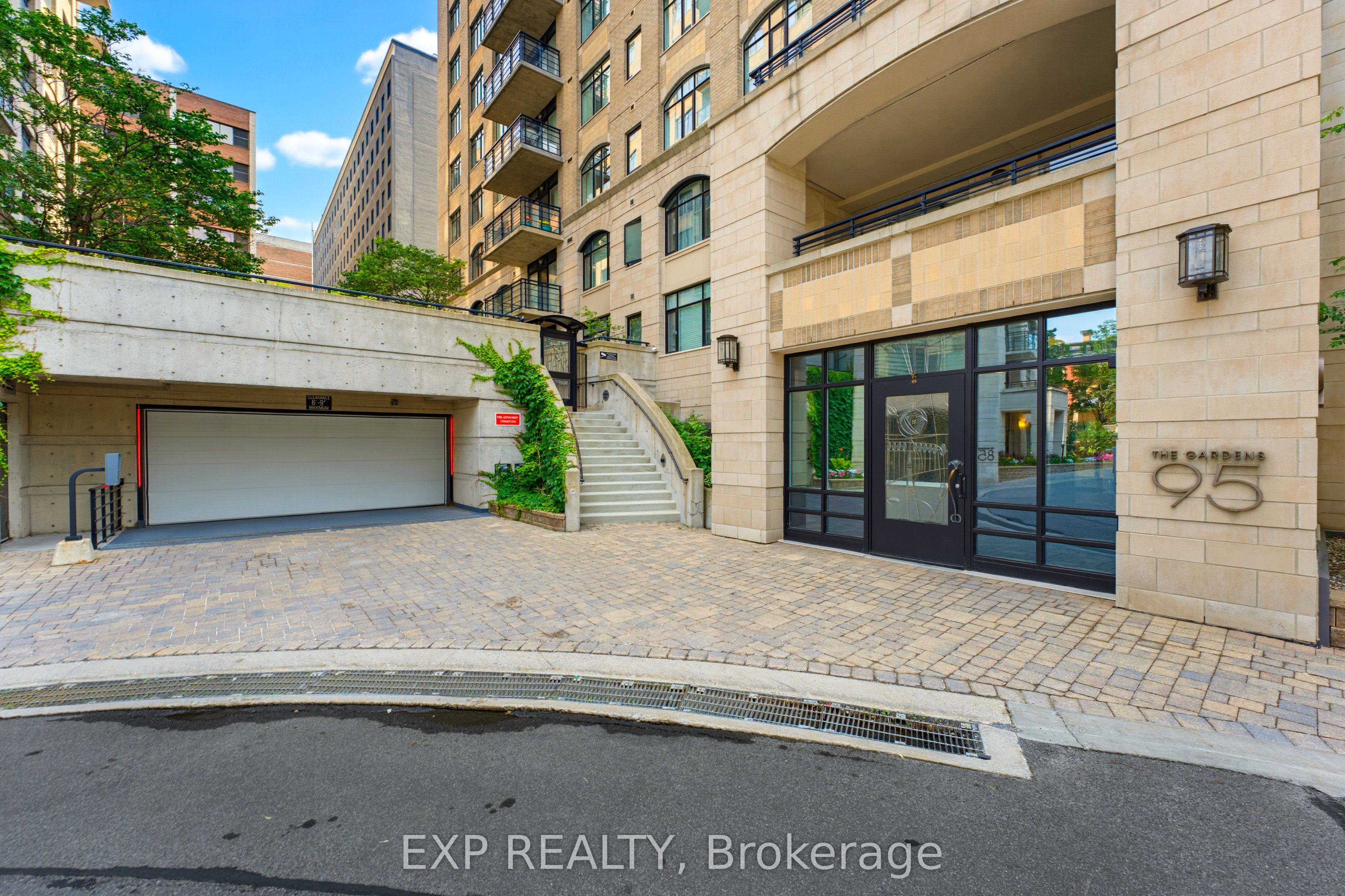 95 Bronson Avenue 905, Ottawa Centre, ON K1R 1E2 photo 2