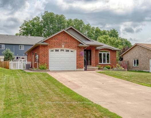 380 BRUNSWICK Street E, Minto, ON N0G 2P0 photo 2