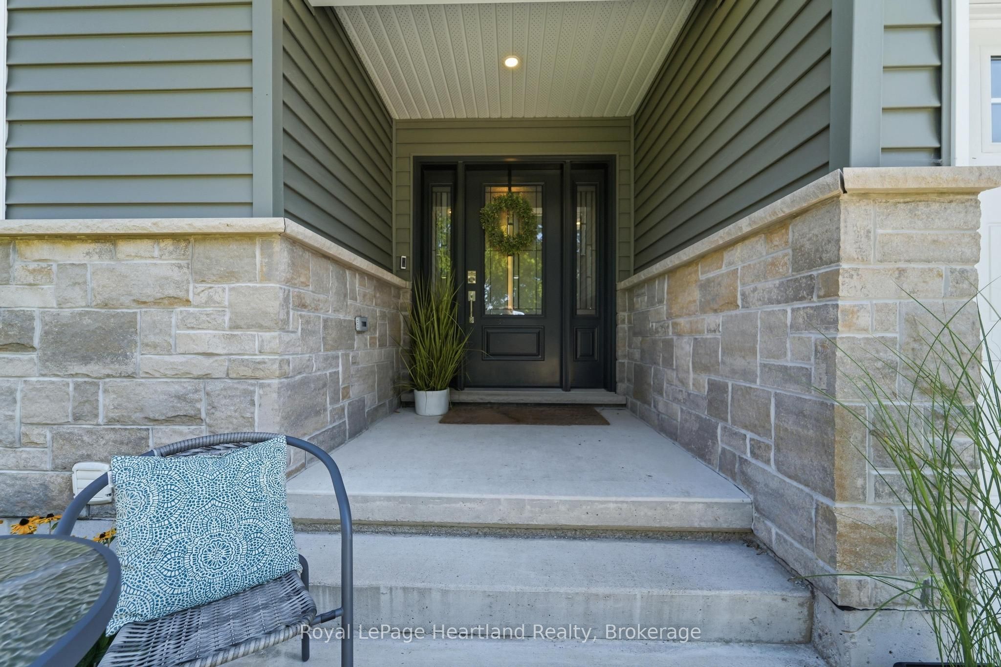 250 Wellington Street, North Huron, ON N0M 1H0 photo 4