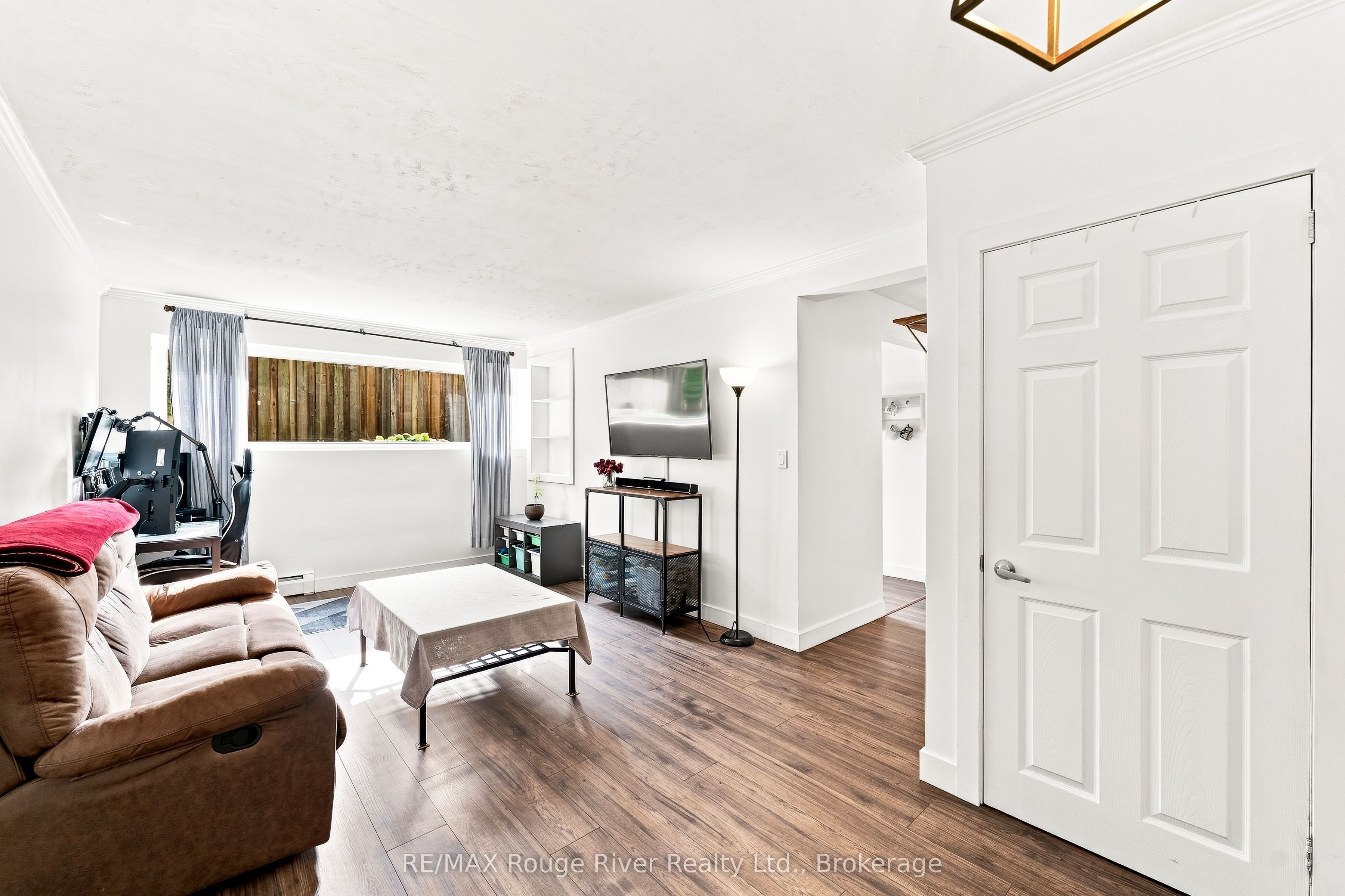 242 D'arcy Street 3, Cobourg, ON K9A 4A3 photo 5