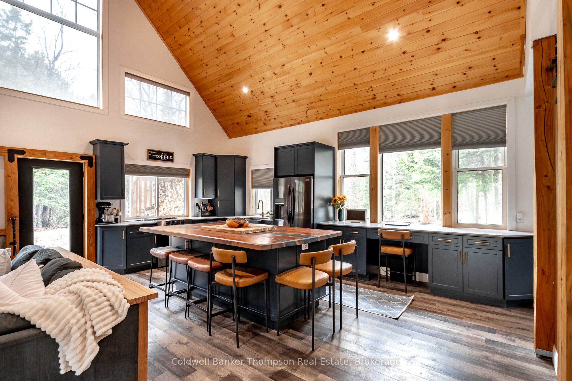 1024 Fieldale Road, Lake of Bays, ON P1H 2J6 photo 4