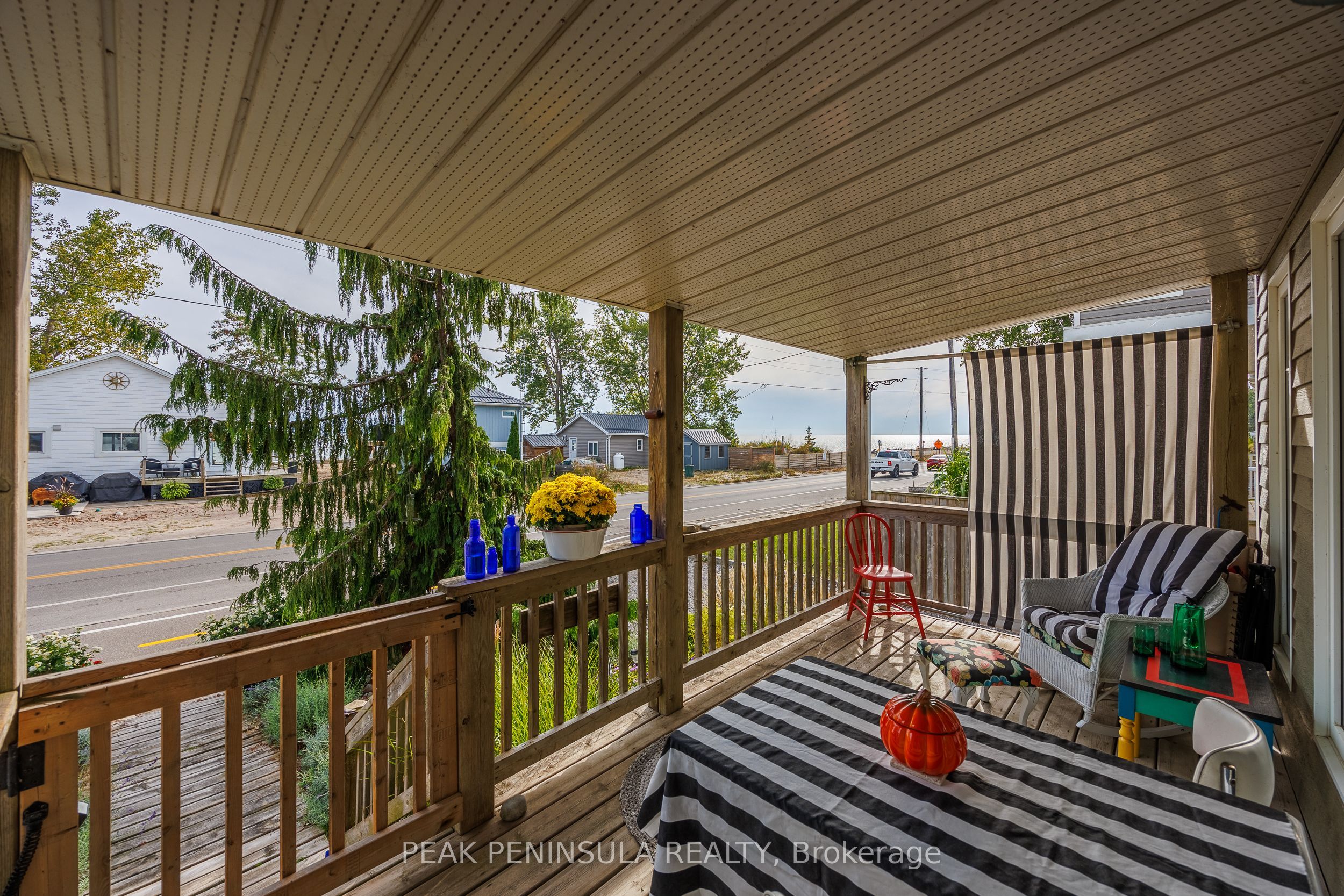 26 Erie Boulevard, Norfolk, ON N0E 1M0 photo 2