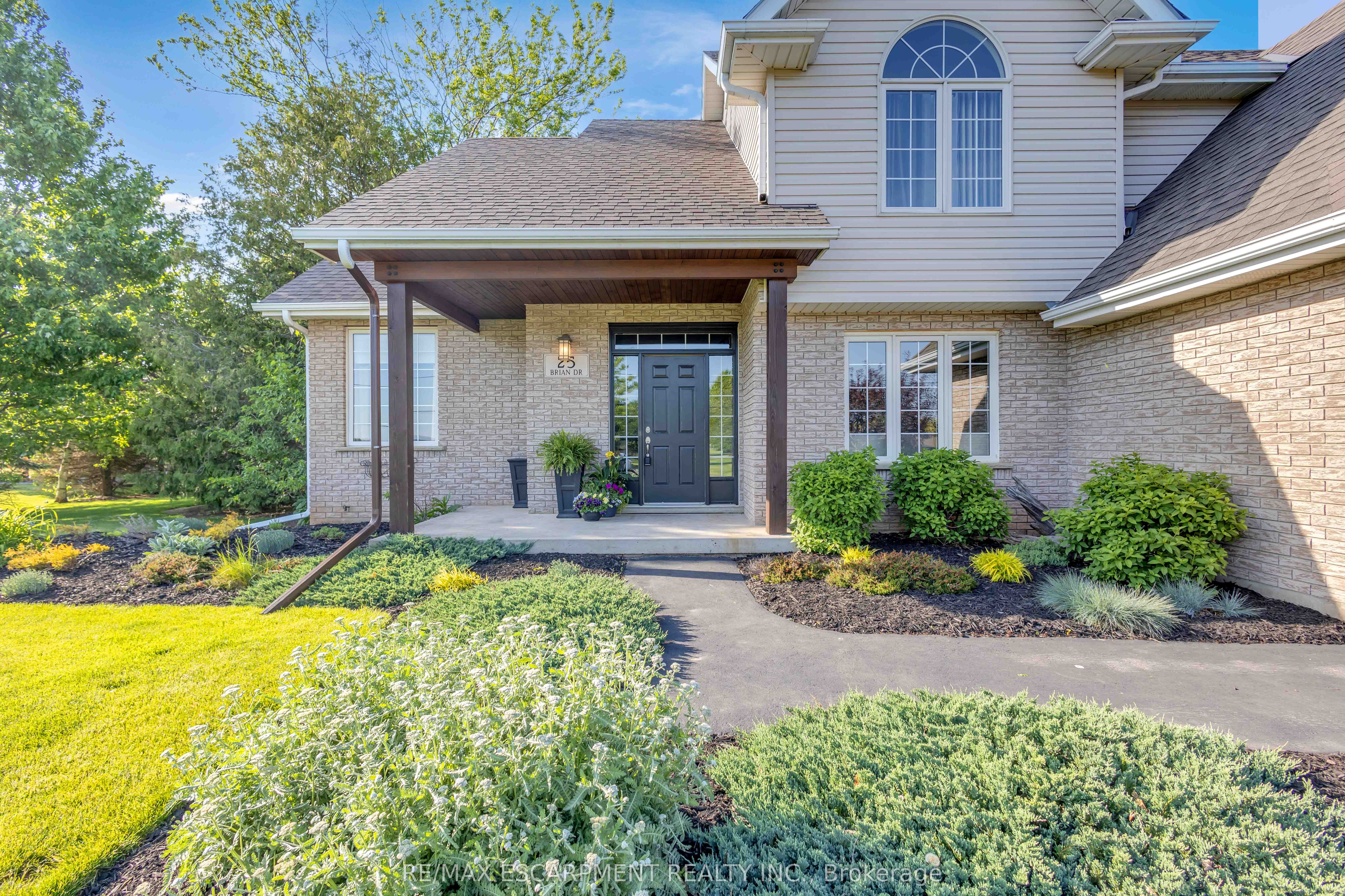 25 Brian Drive, Brant, ON N0E 1A0 photo 3