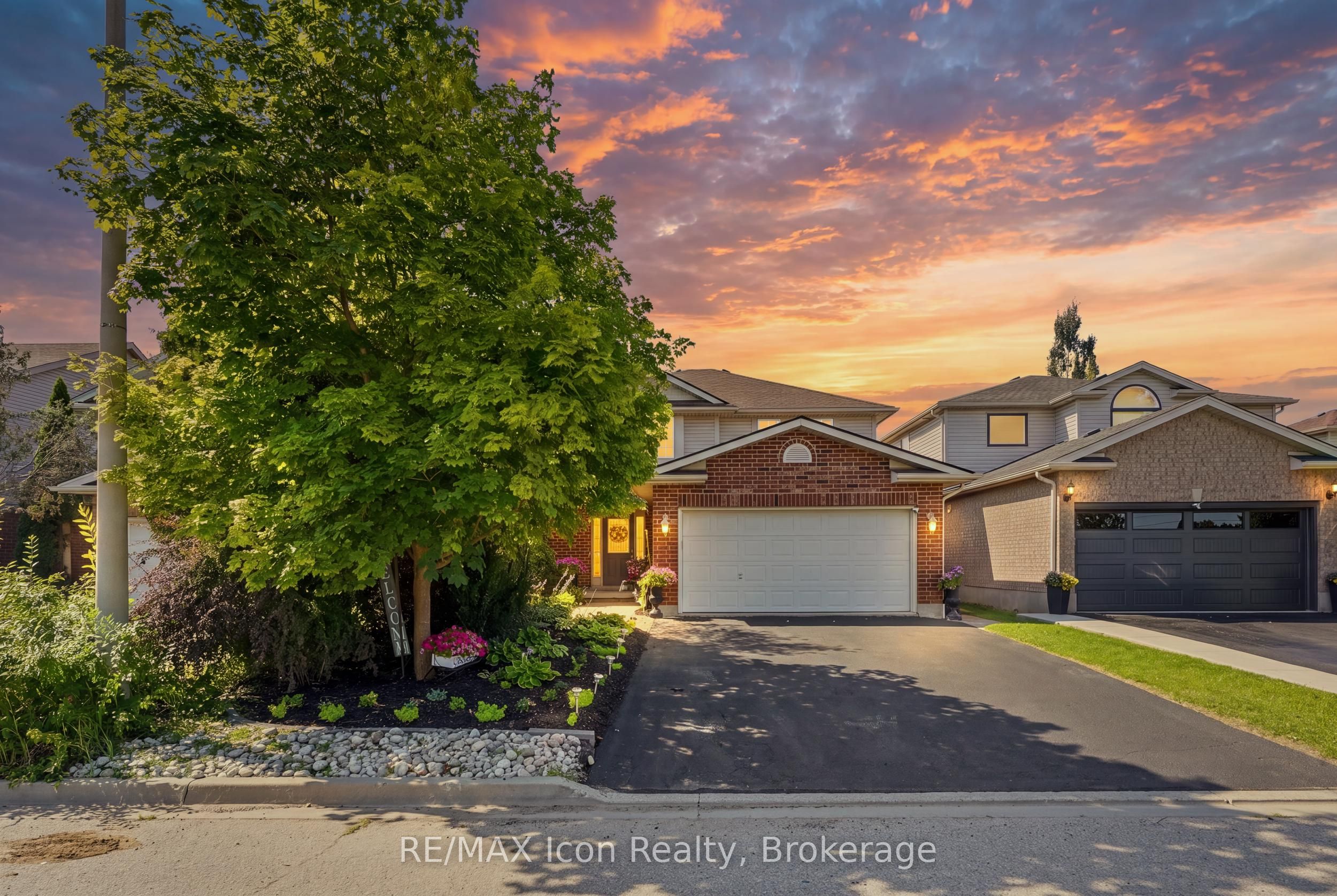 43 Moffatt Lane, Guelph, ON N1G 5E8