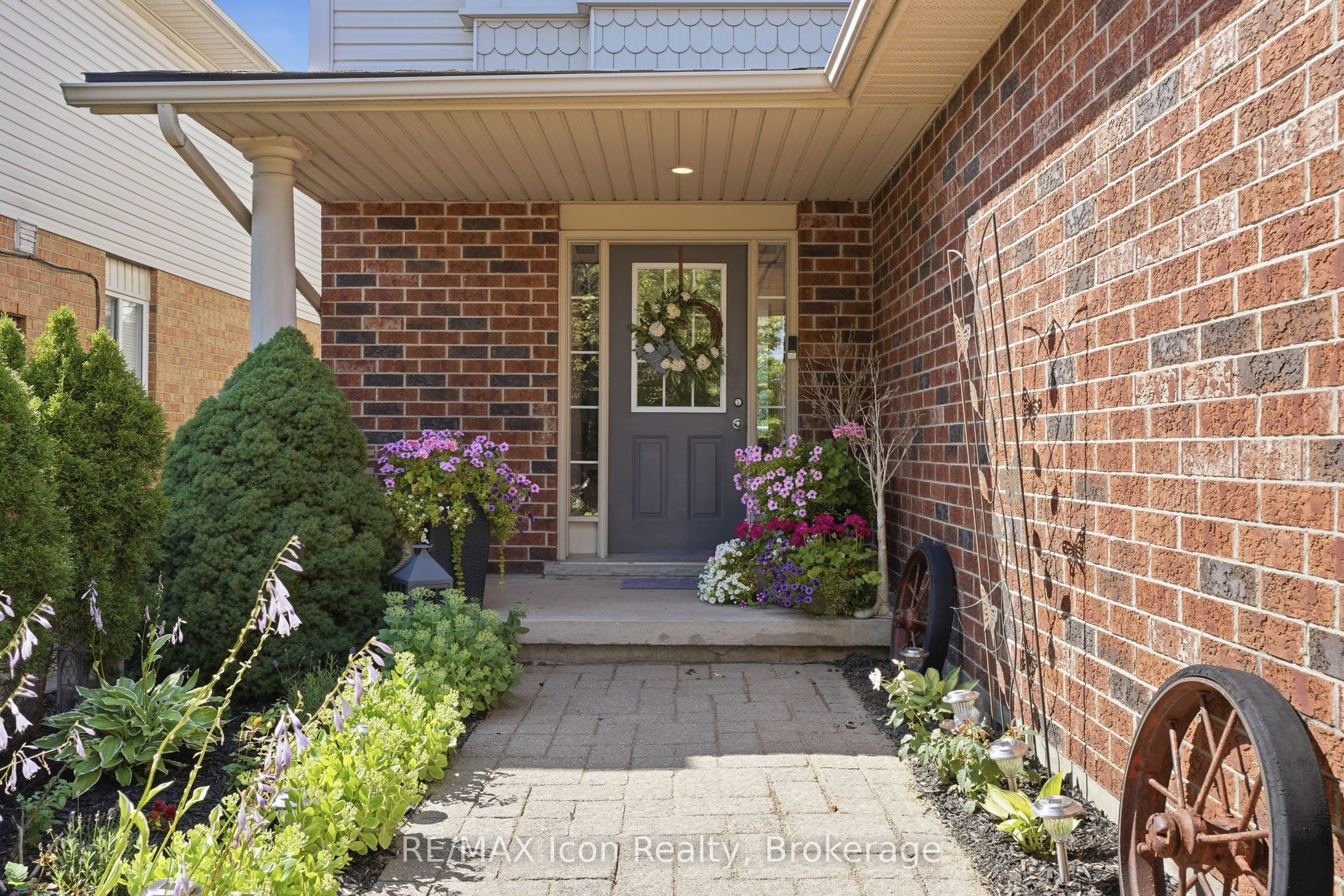 43 Moffatt Lane, Guelph, ON N1G 5E8 photo 2